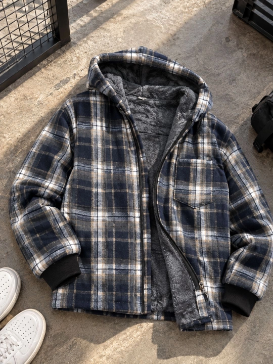 Erkaklar uchun yengil kurtka-vetrovka, mexli astarli. O'lchamlar: L/XXL 48-52