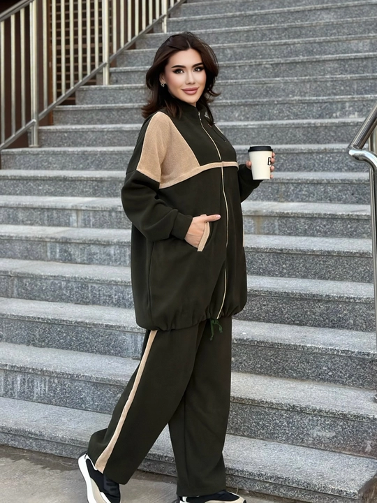 Ayollar uchun velvet komplekt tunika va keng shim