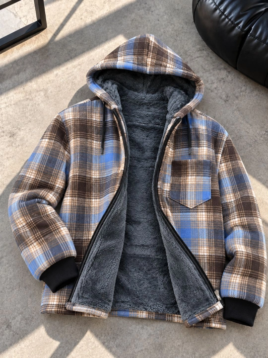 Erkaklar uchun yengil kurtka-vetrovka, mexli astarli. O'lchamlar: L/XXL 48-52