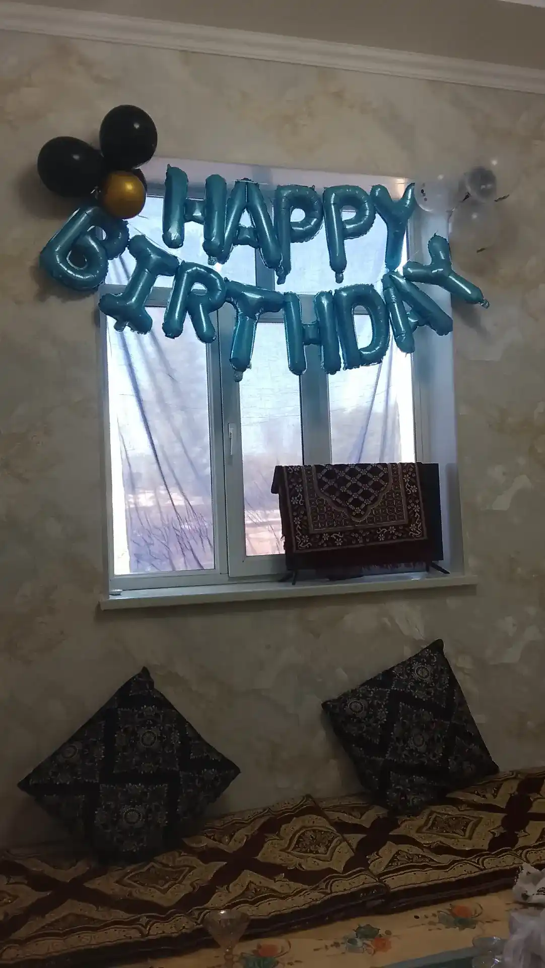 Tug‘ilgan kuningiz bilan, "Happy Birthday" harfli sharlar, fotozona uchun to‘plam