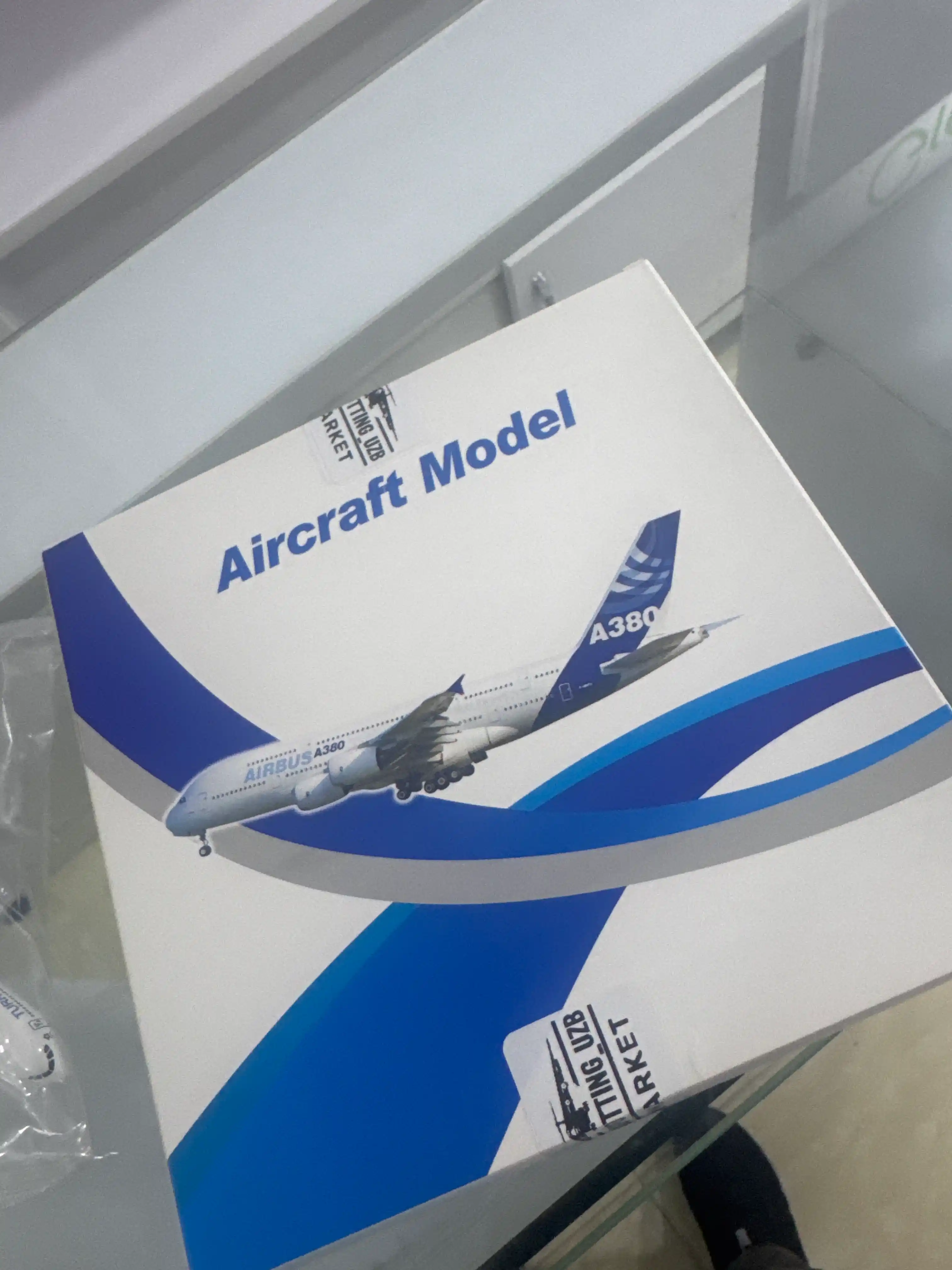 Модель самолёта Airbus A320neo, авиакомпания Centrum Air, 20 см, металл+пластик, шасси