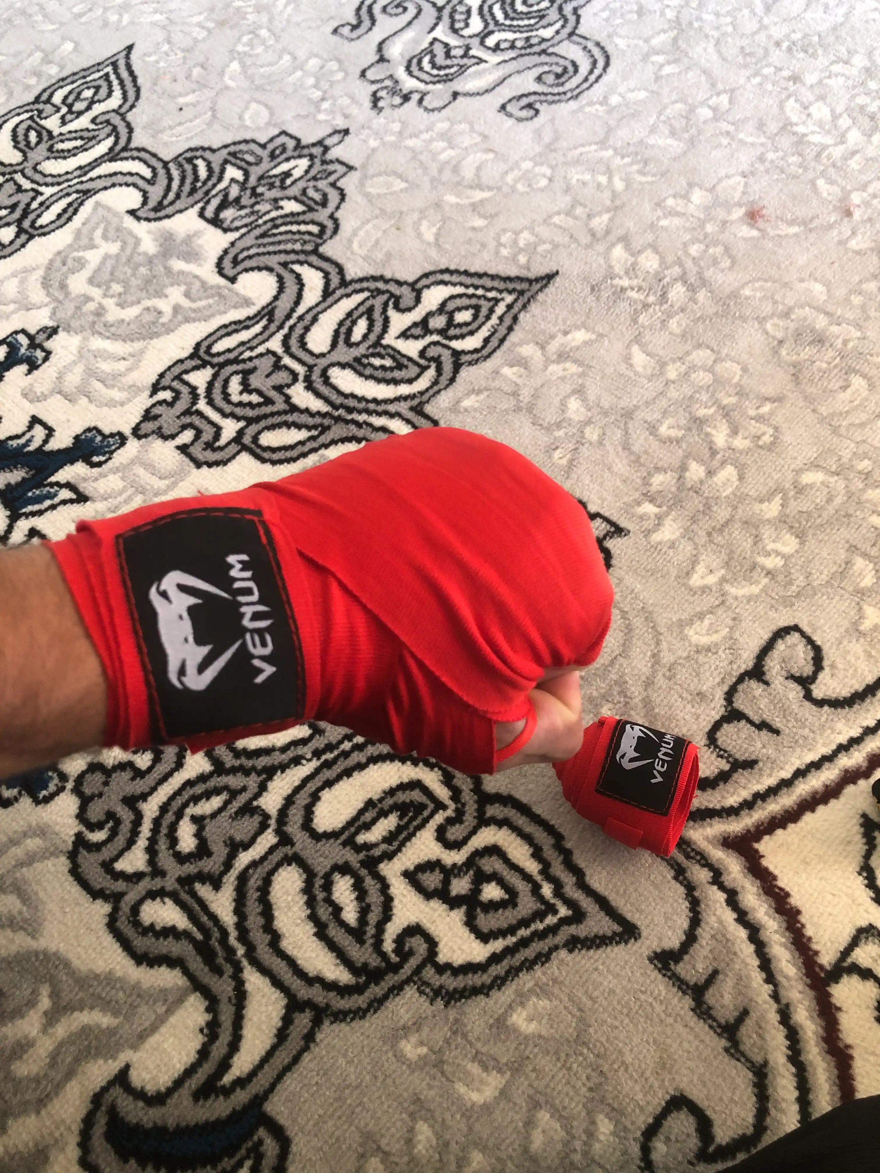 Boks binti, qo‘l uchun bintlar, qo‘l panjasi va bilak himoyasi, Venum boks bint, elastik