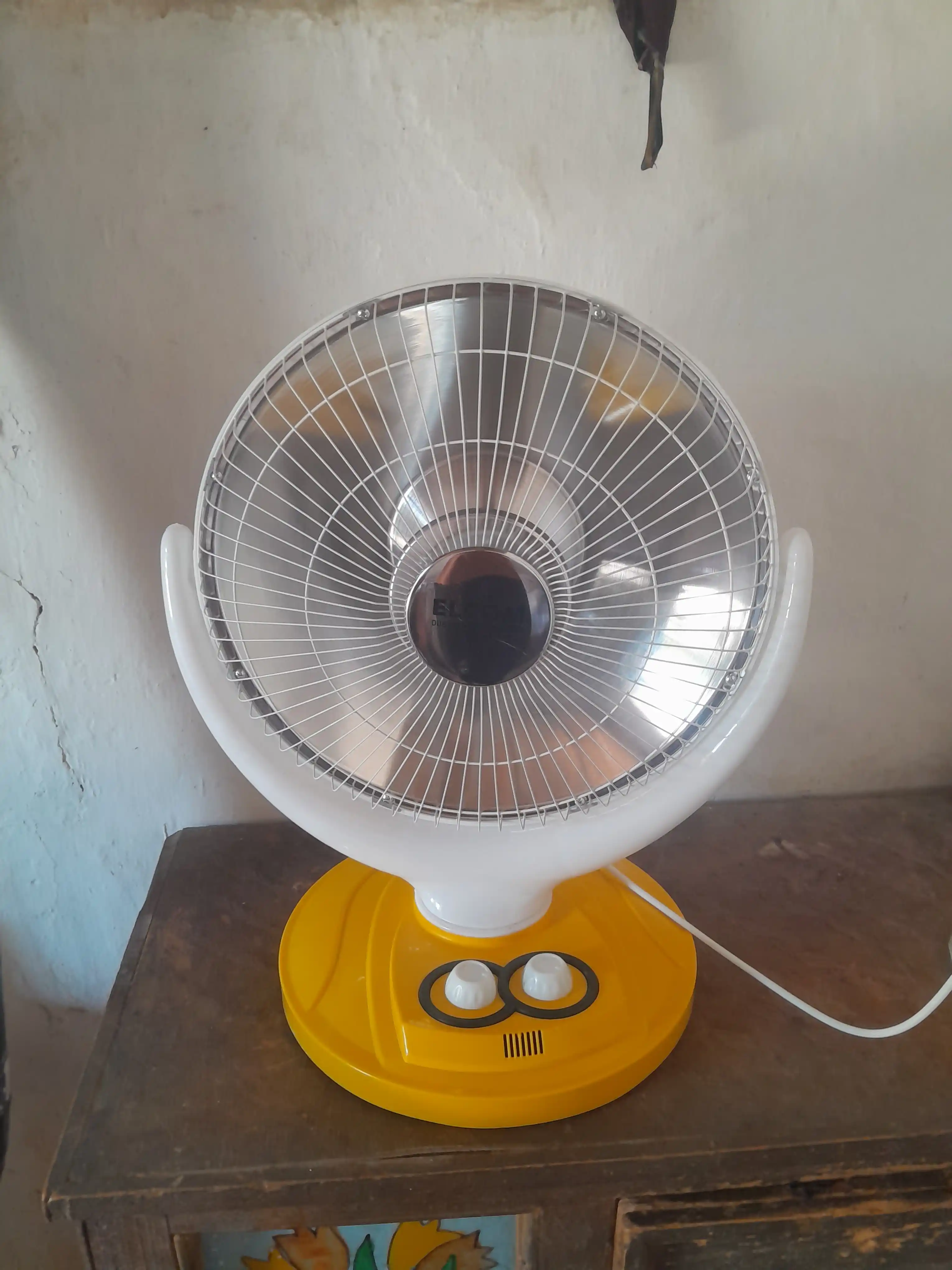 Infraqizil elektr isitgich Quyoshli pechka ELCOM A-070