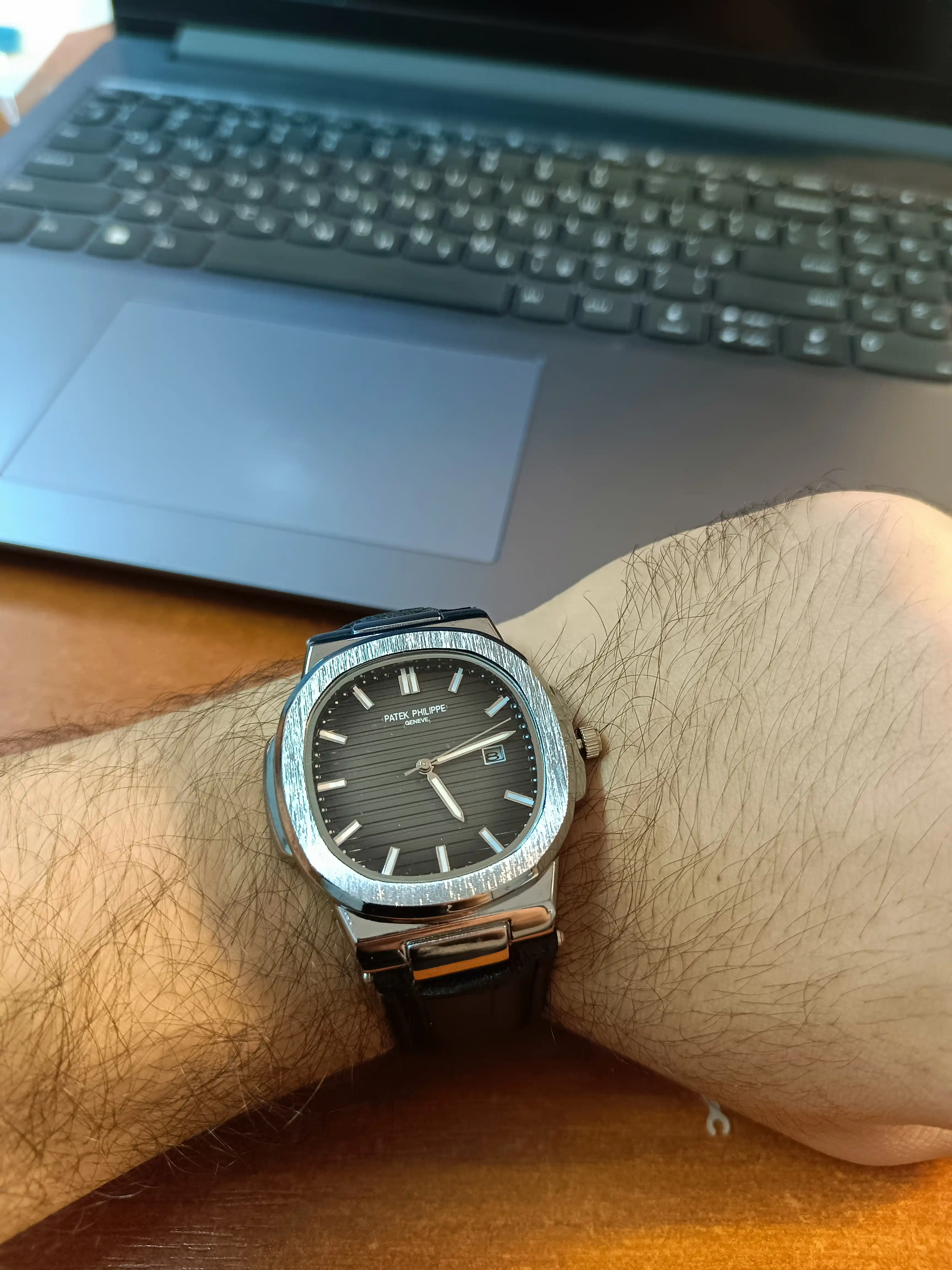 Erkaklar uchun qo‘l soati Patek Philippe klassik quartz mexanizmli