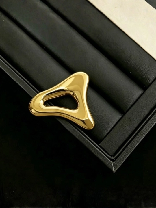 Zamonaviy uslubdagi minimalist metall ayollar to‘g‘nog‘ichi
