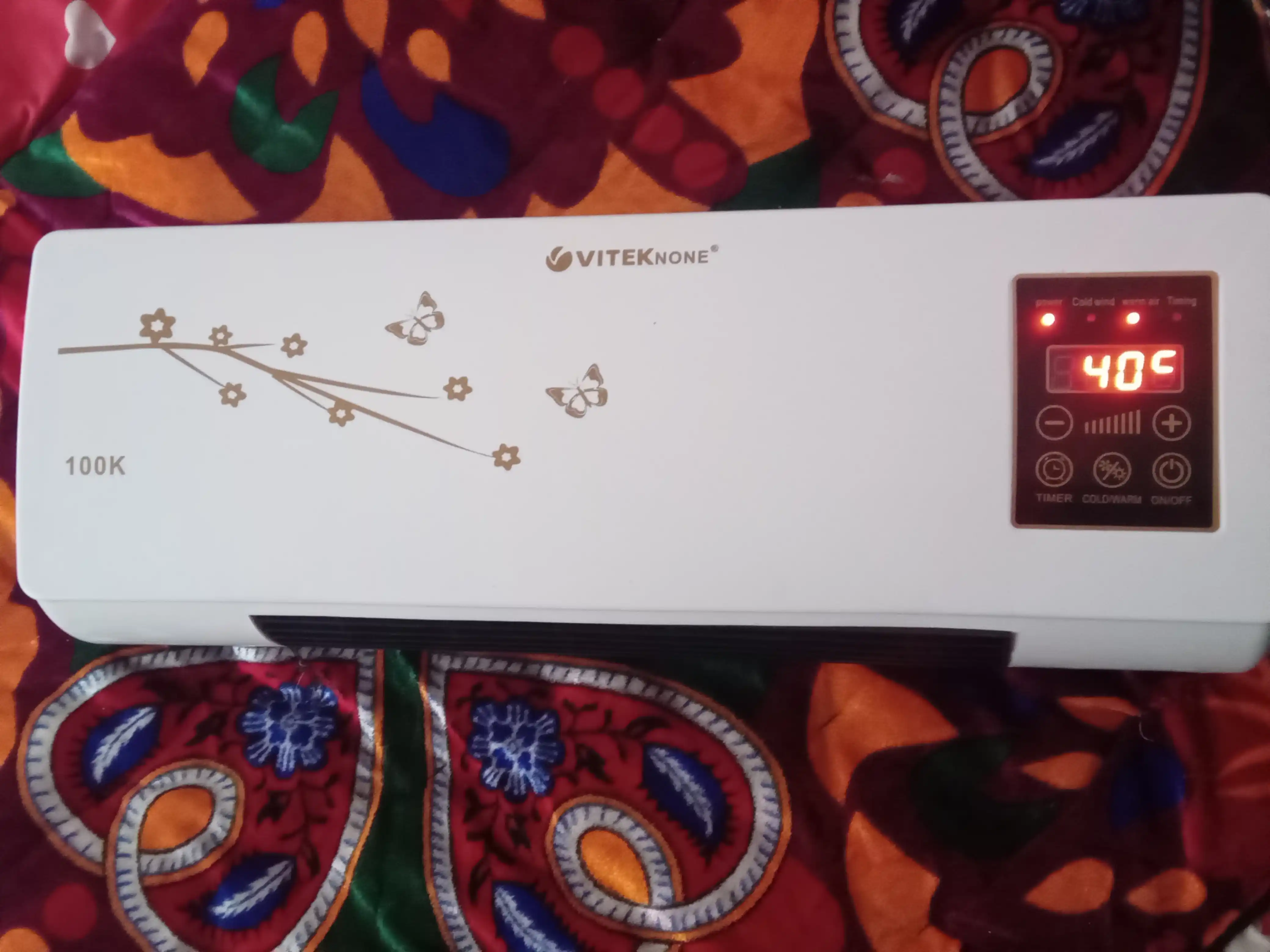 Devorga o‘rnatiladigan elektr isitgich, pultli, raqamli displey va taymerli