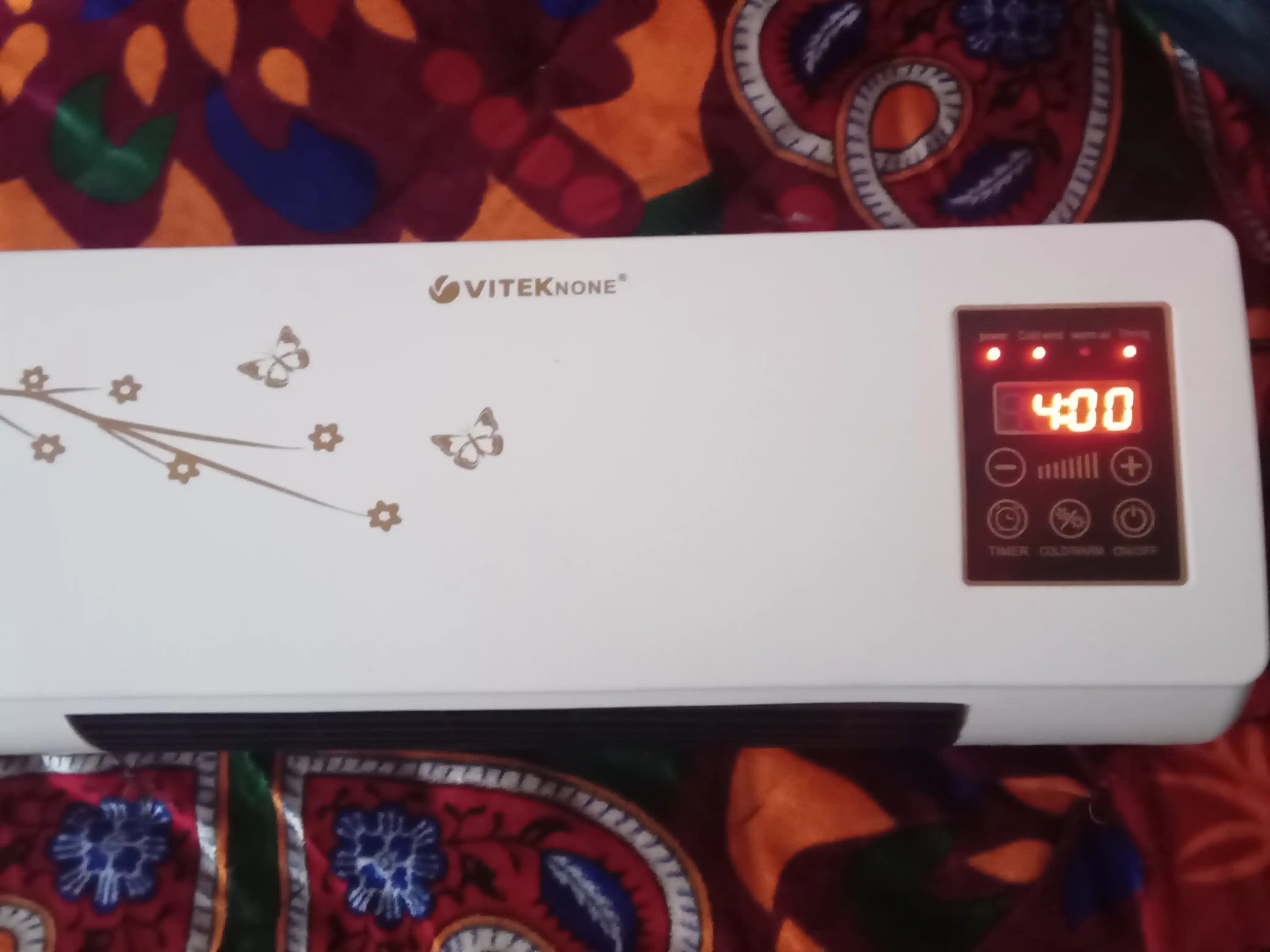 Devorga o‘rnatiladigan elektr isitgich, pultli, raqamli displey va taymerli