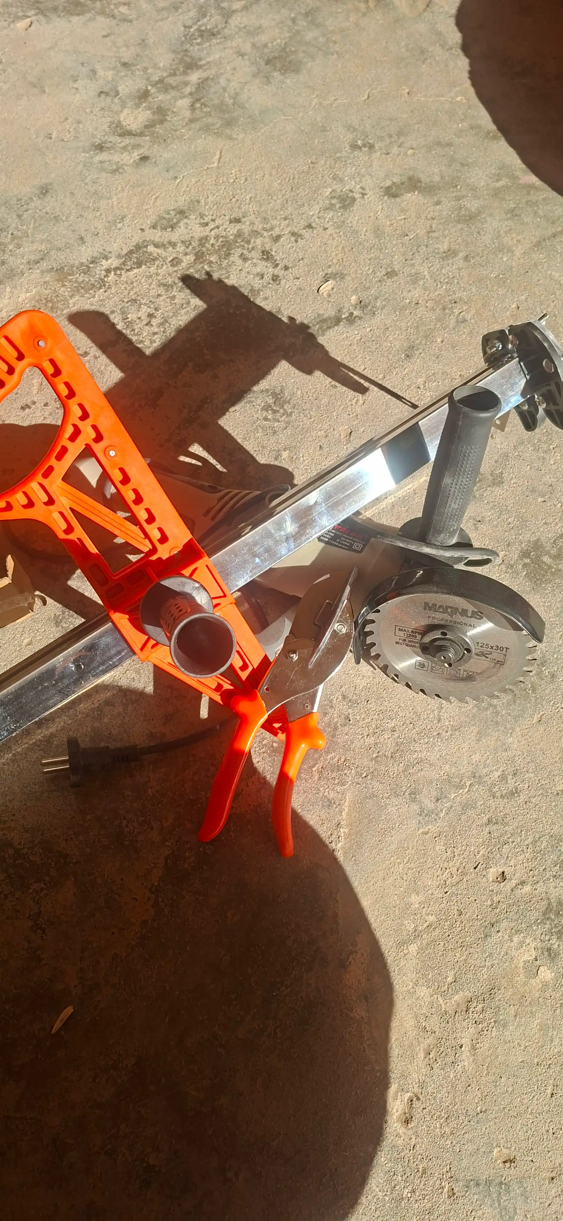 125 mm sozlamali bolgarka, tezlik boshqaruvli professional burchakli silliqlagich