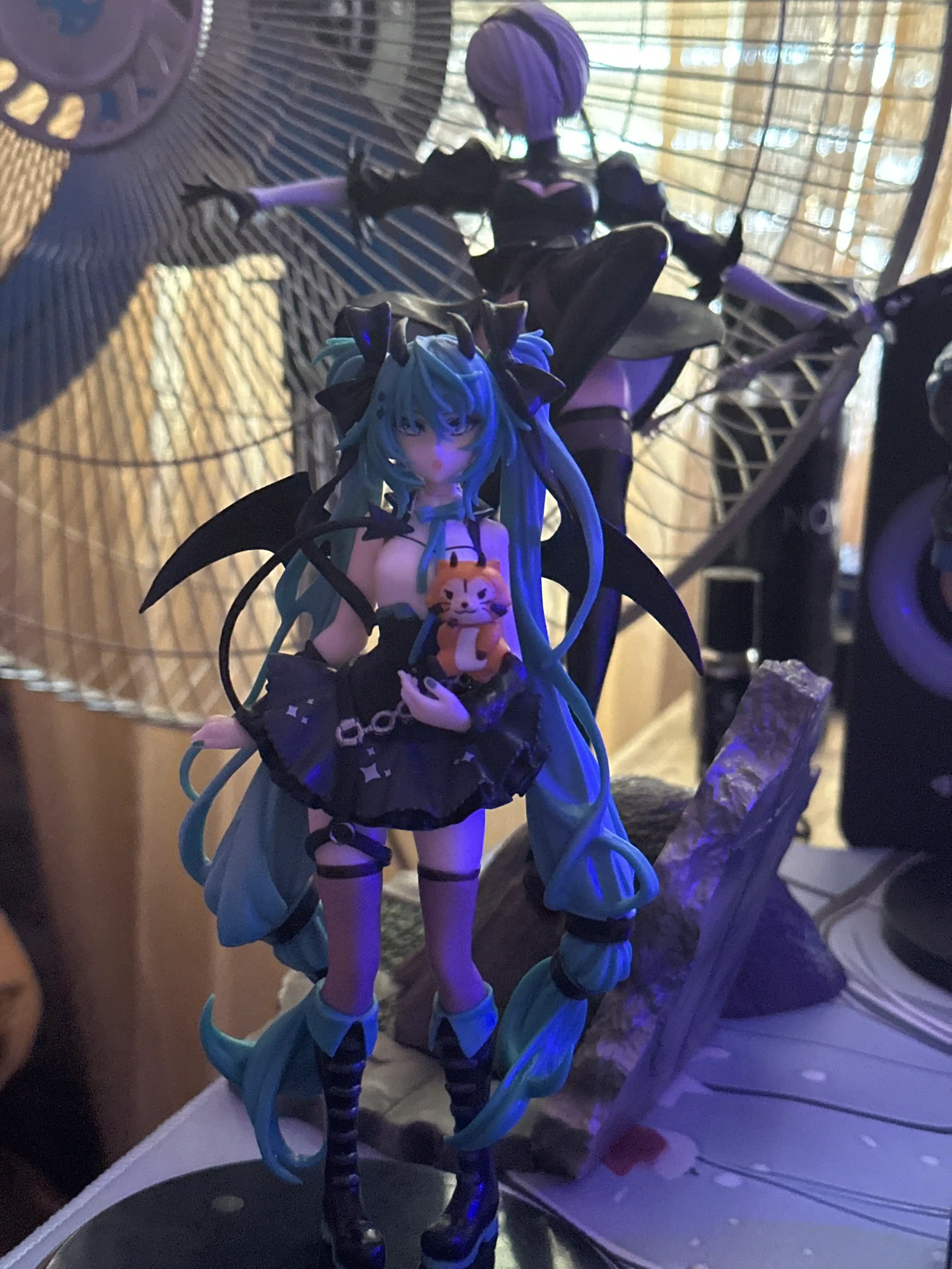 Anime figurka Hatsune Miku Little Devil – Premium koleksion bezak, PC Setup va xona dekori