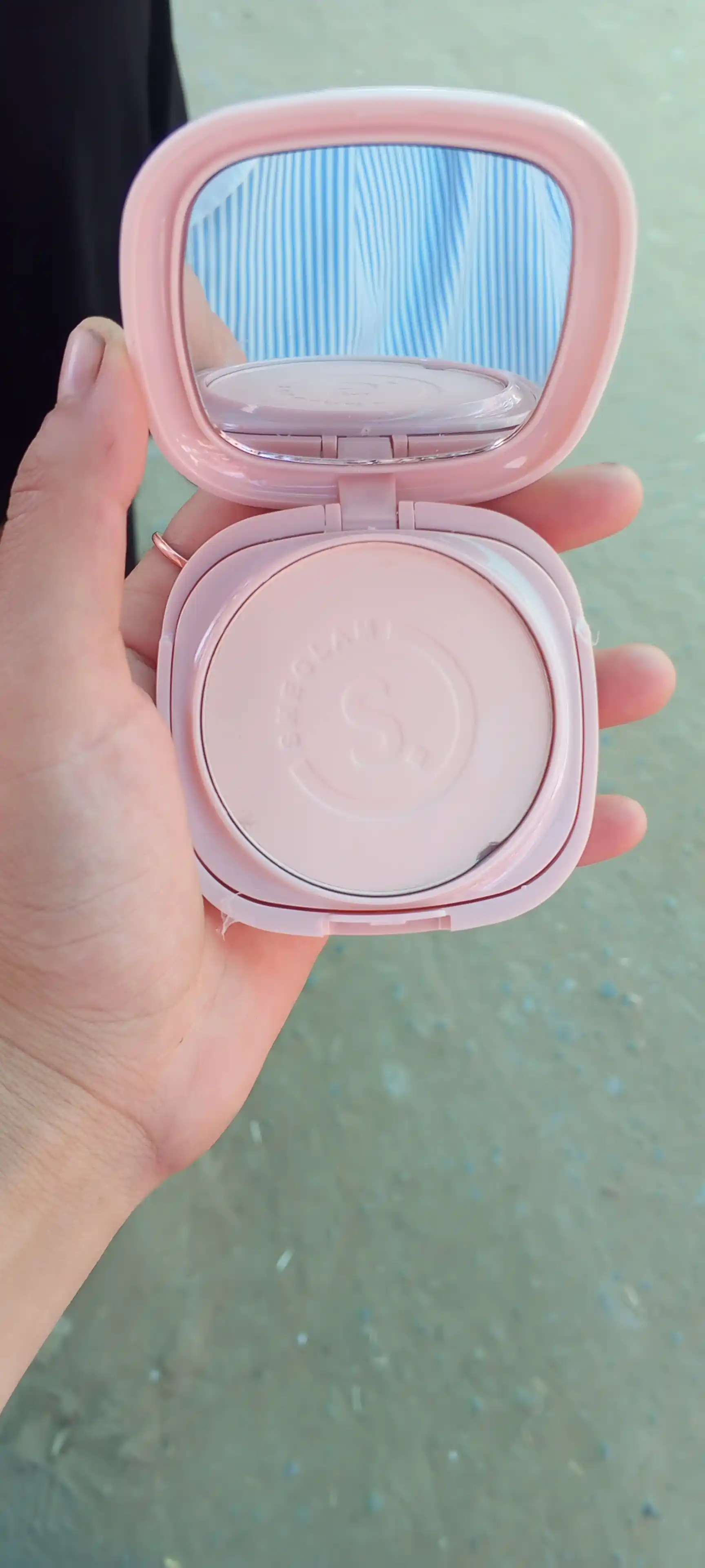 Пудра для лица Sheglam 25+SPF
