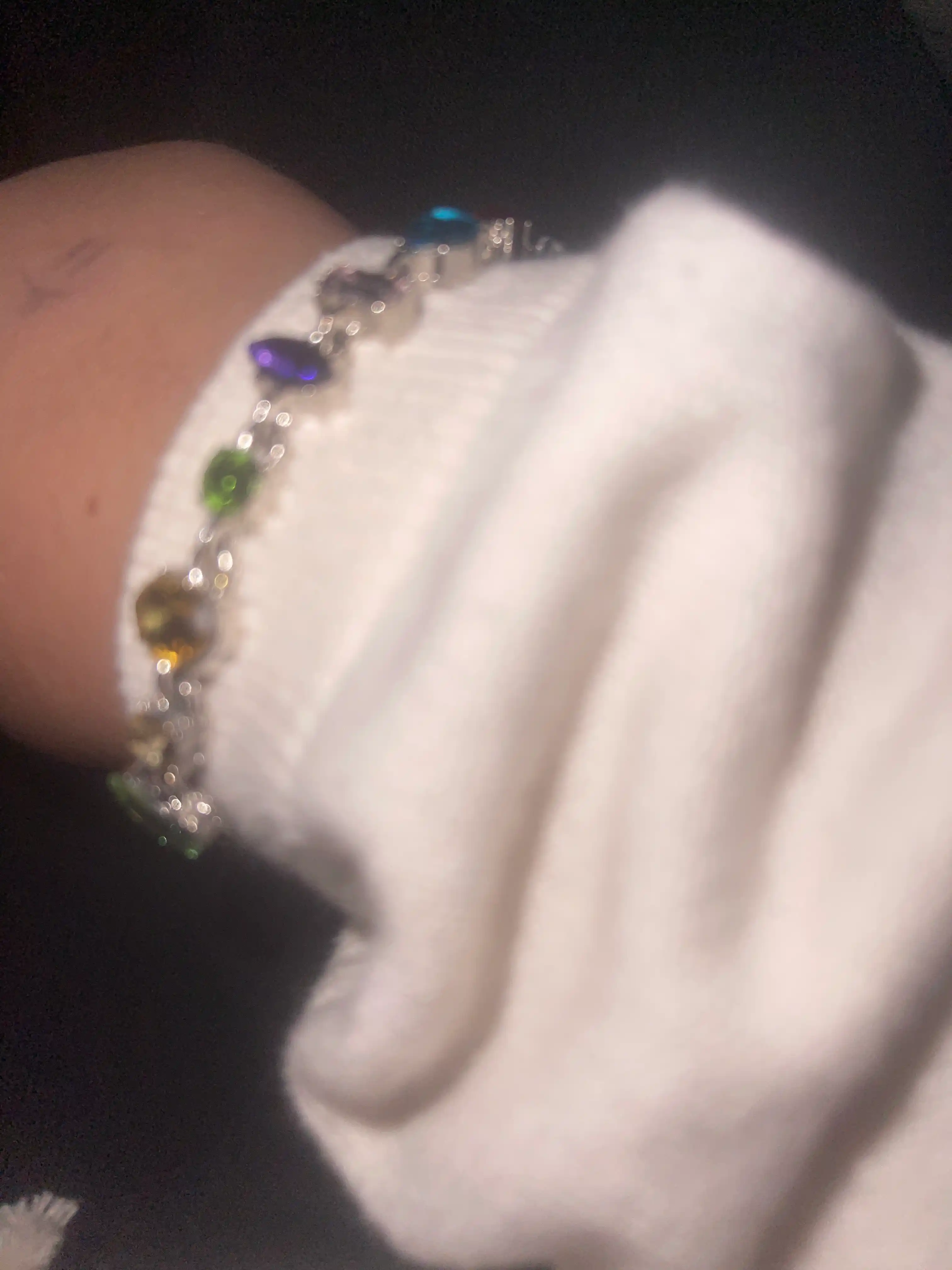 SWAROVSKI «Gullar valsi» ayollar bilaguzugi, kristallar bilan bezatilgan
