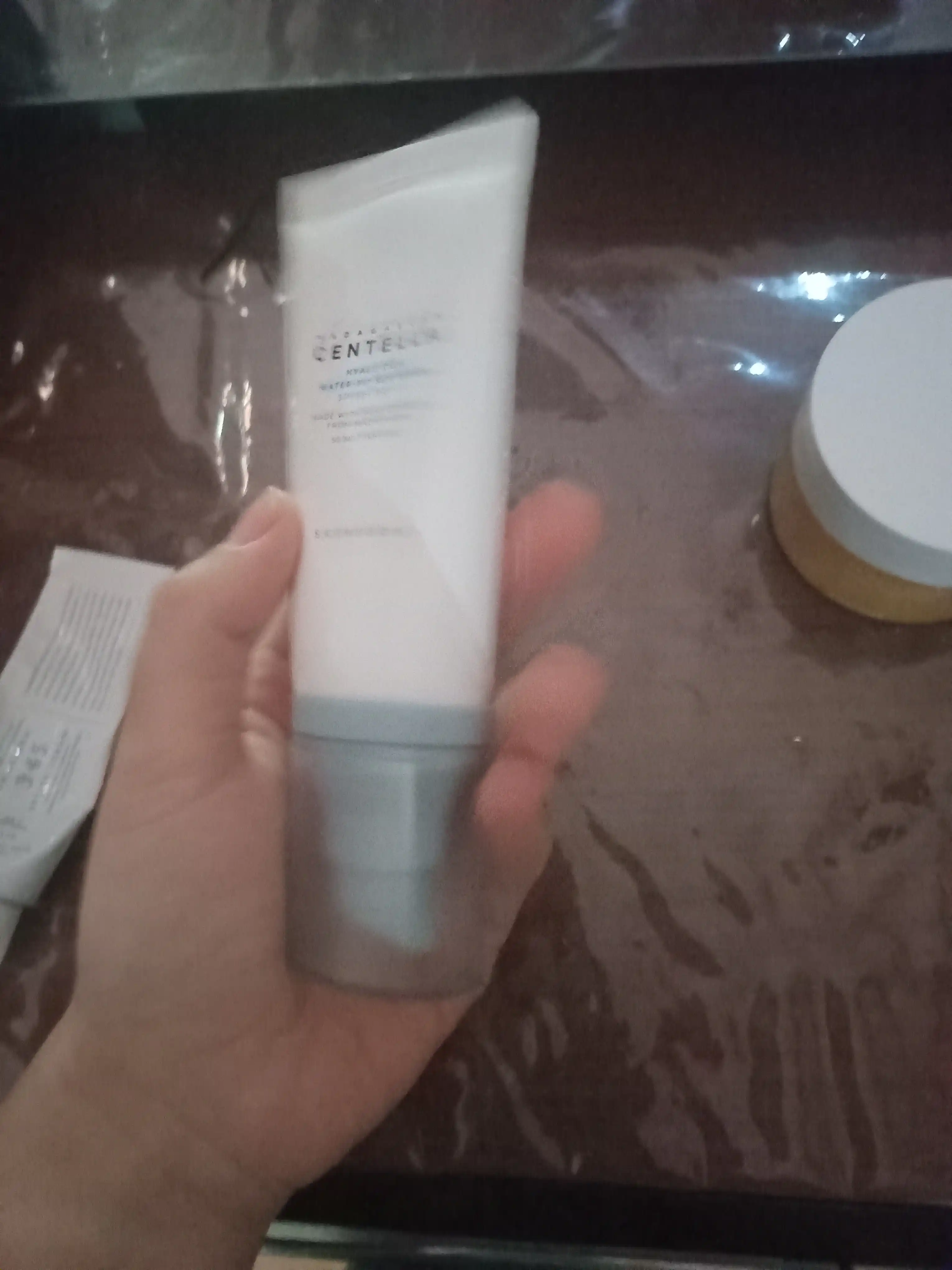 Quyoshdan krem SKIN1004 Madagascar Centella Hyalu-Cica Water-Fit SPF50/PA++++, 50 ml