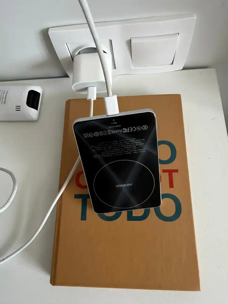 Power bank MagSafe, magnitli simsiz tashqi akkumulyator, 5000/10000 mAh, 15W/20W
