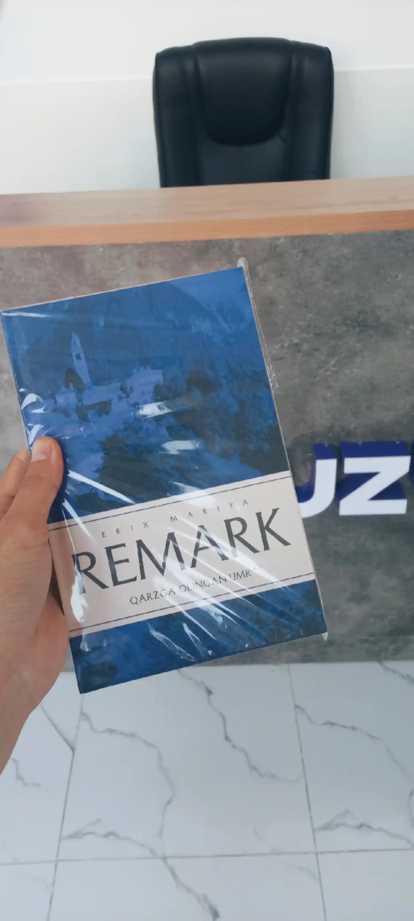 Qarzga olingan umr, Erix Mariya Remark