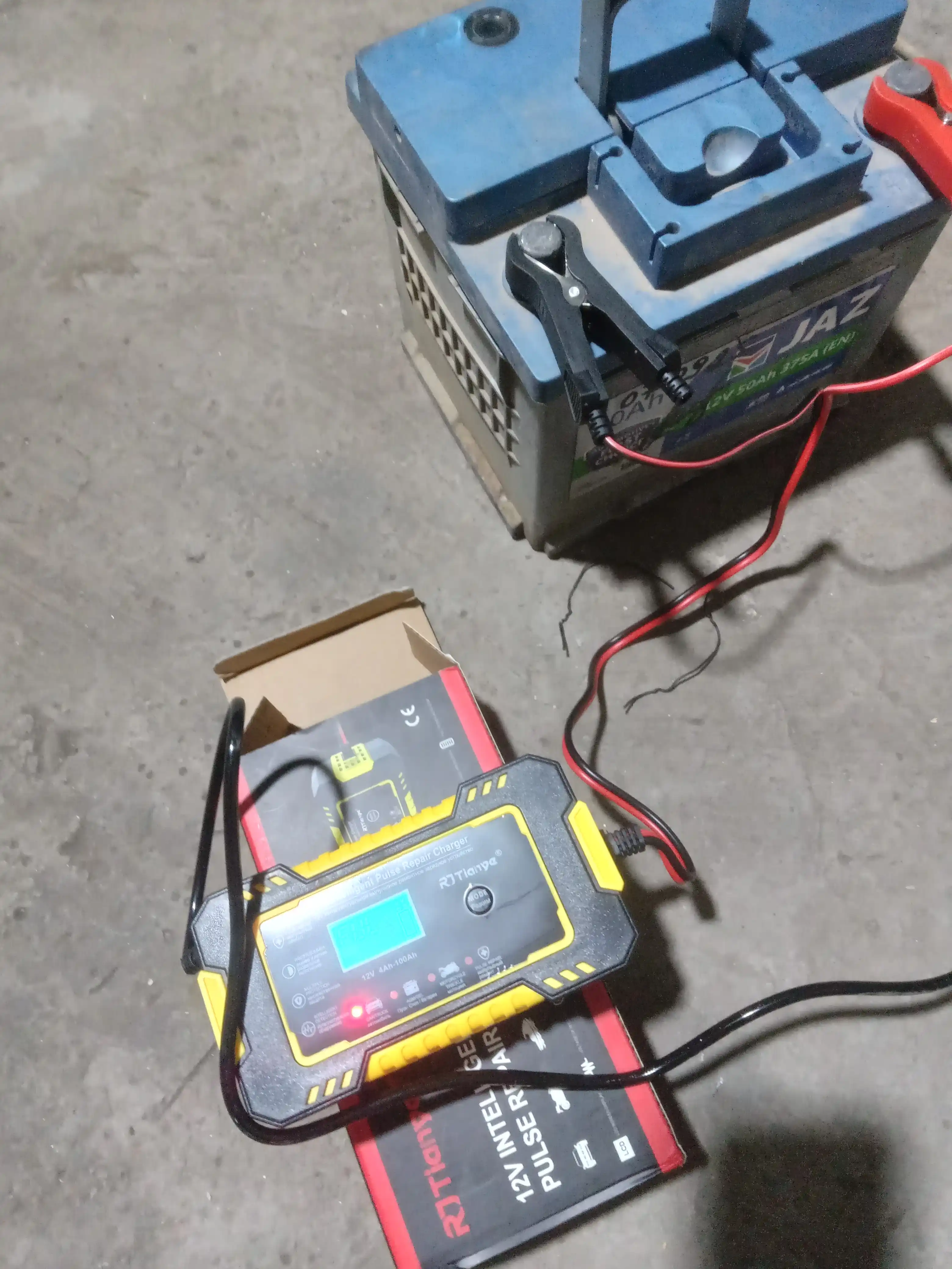 12V akkumulyatorlar uchun avtomatik zaryadlovchi qurilma, 12V AKB