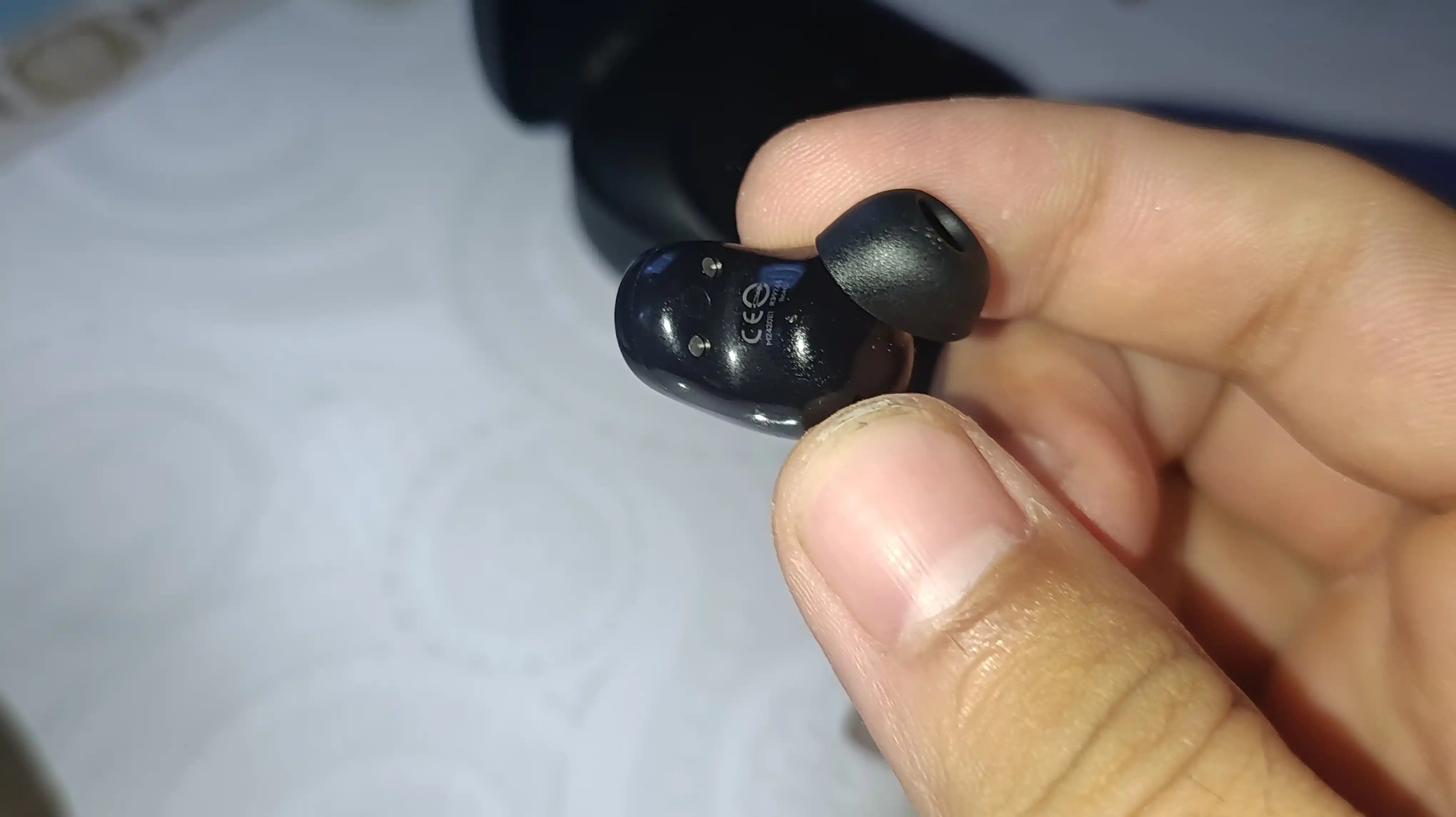 Redmi buds 6 play simsiz quloqchinlari, 36 soatgacha musiqa tinglash