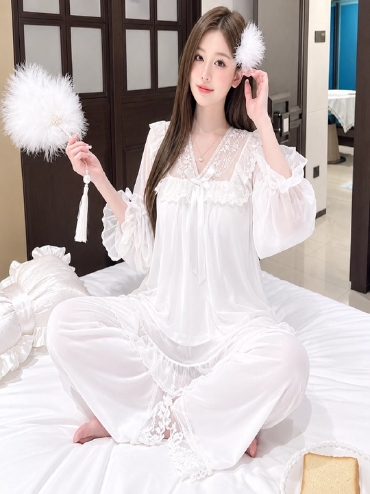 Yumshoq gipyurli pijama