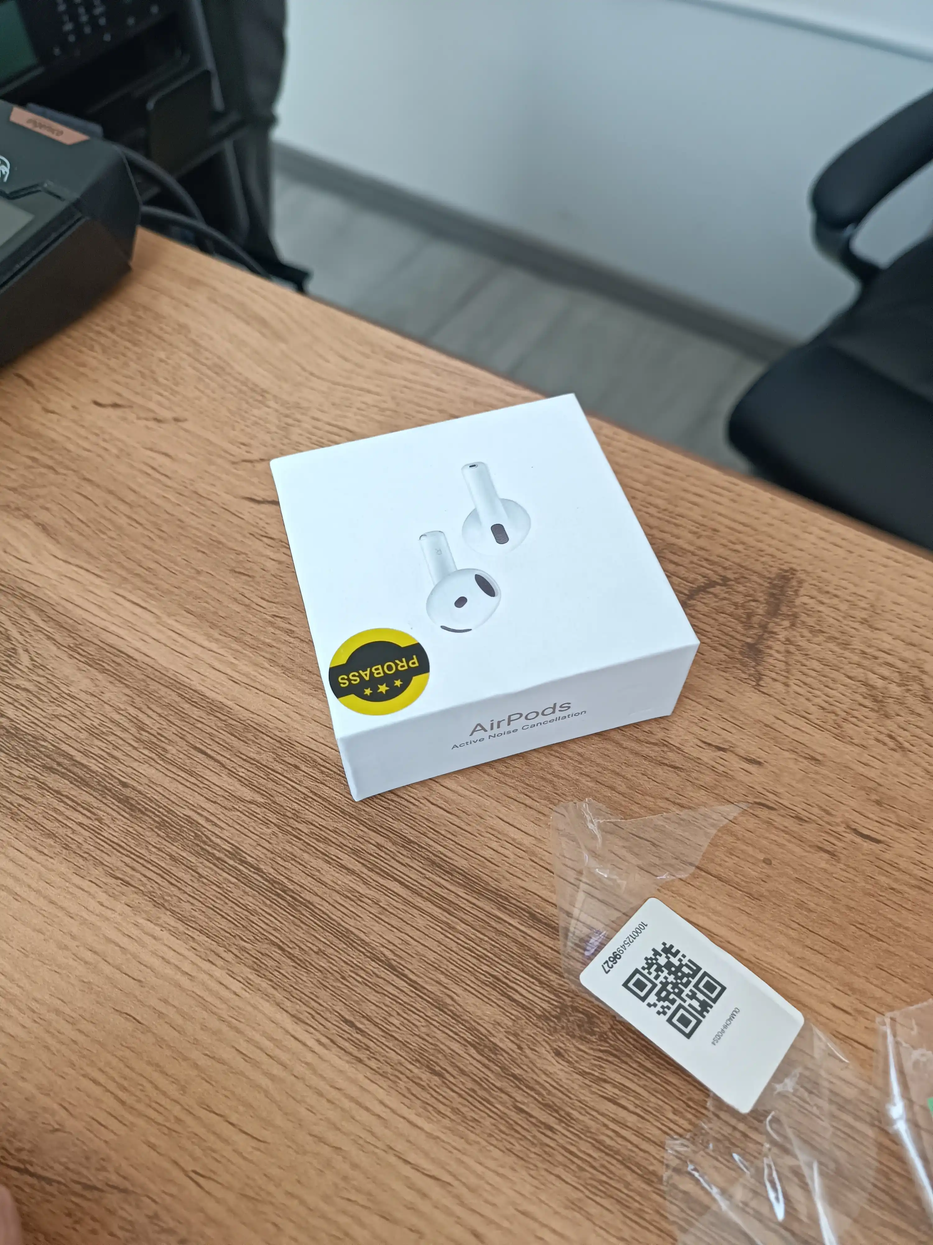 Simsiz quloqchinlar Pods 4, iPhone va Android uchun naushnik sensorli