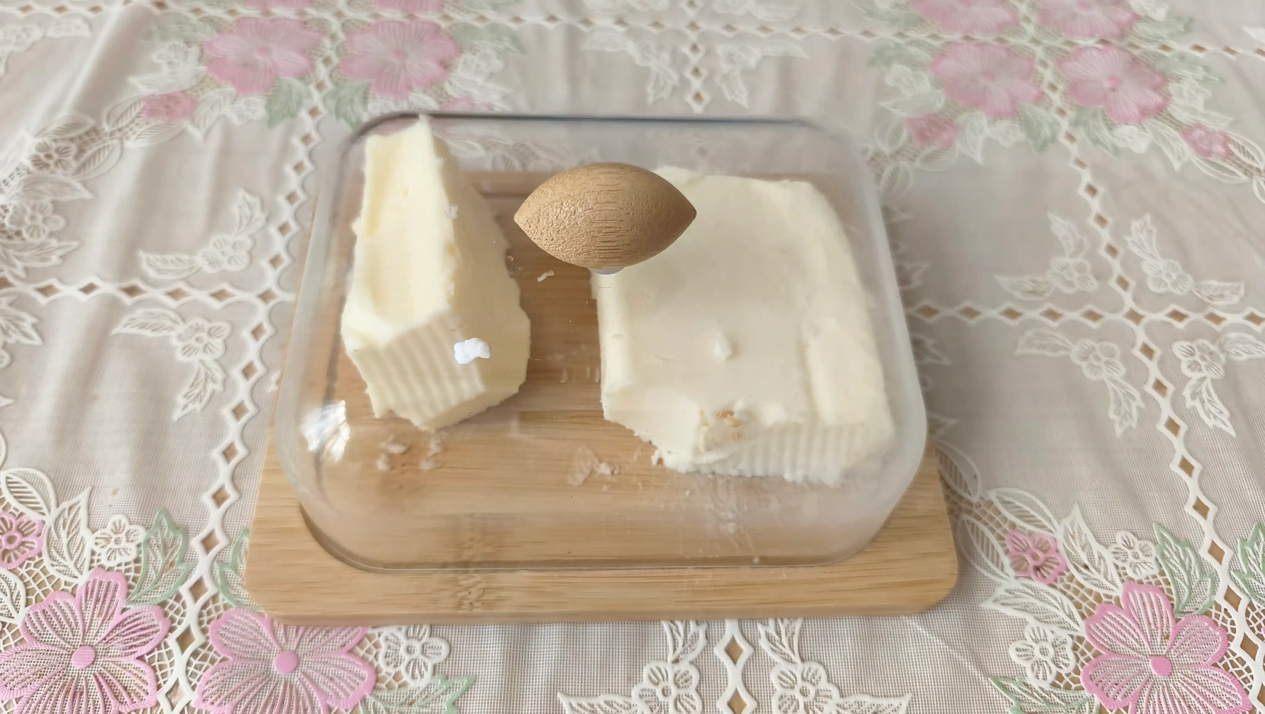 Масленка для сливочного масла, масленица посуда с крышкой