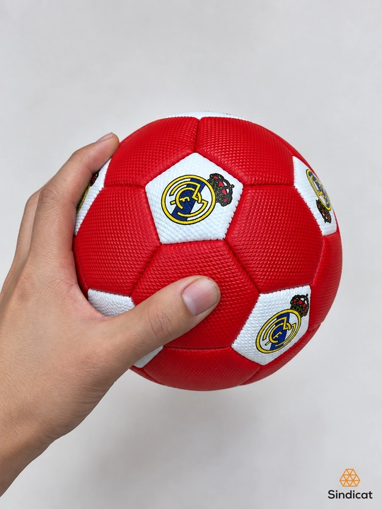 Bolalar uchun kichik futbol koptogi, 15 sm diametrda, ignasi bilan