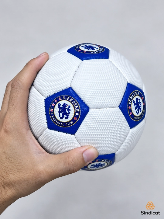 Bolalar uchun kichik futbol koptogi, 15 sm diametrda, ignasi bilan