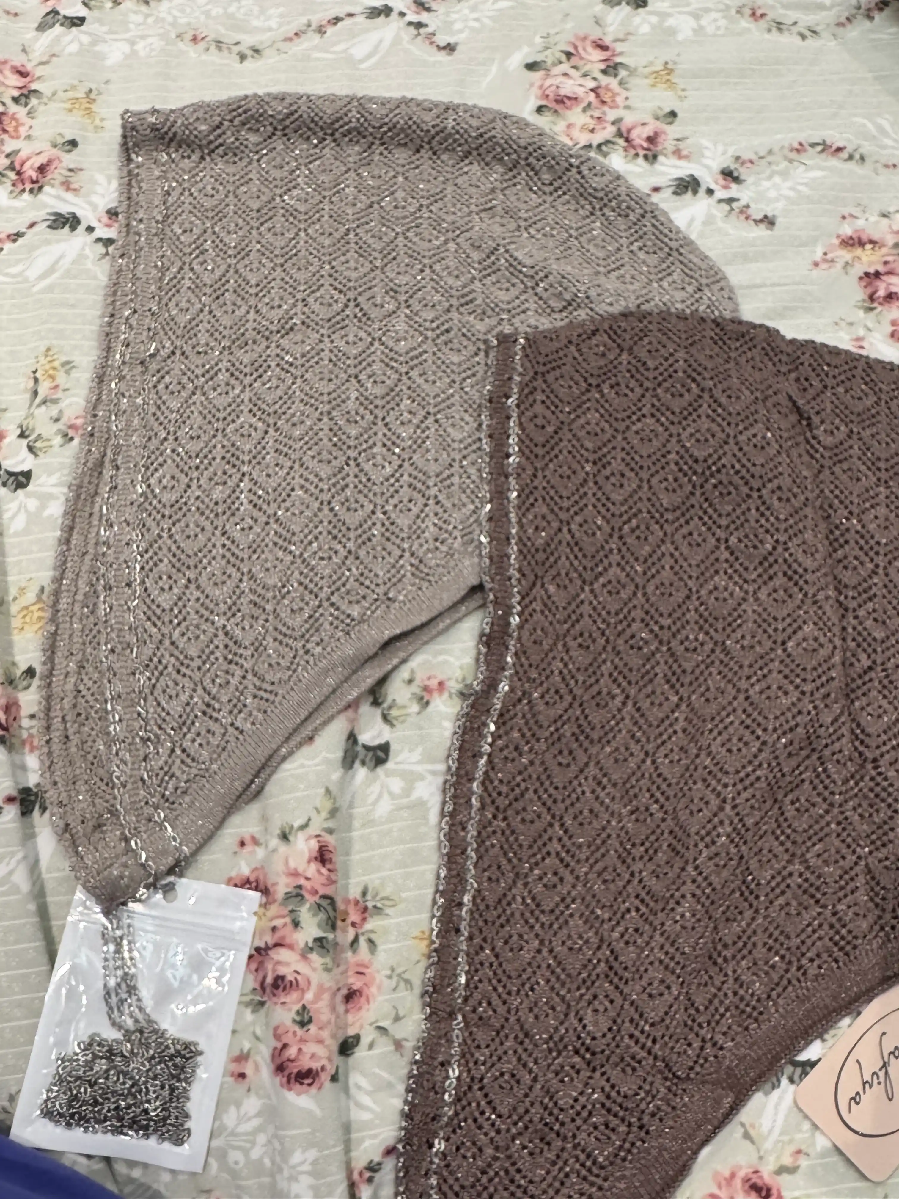 Premium ayollar sharf-kapyushoni - Bishkek, tabiiy to‘qilgan, zanjirsimon bezakli, zamonaviy