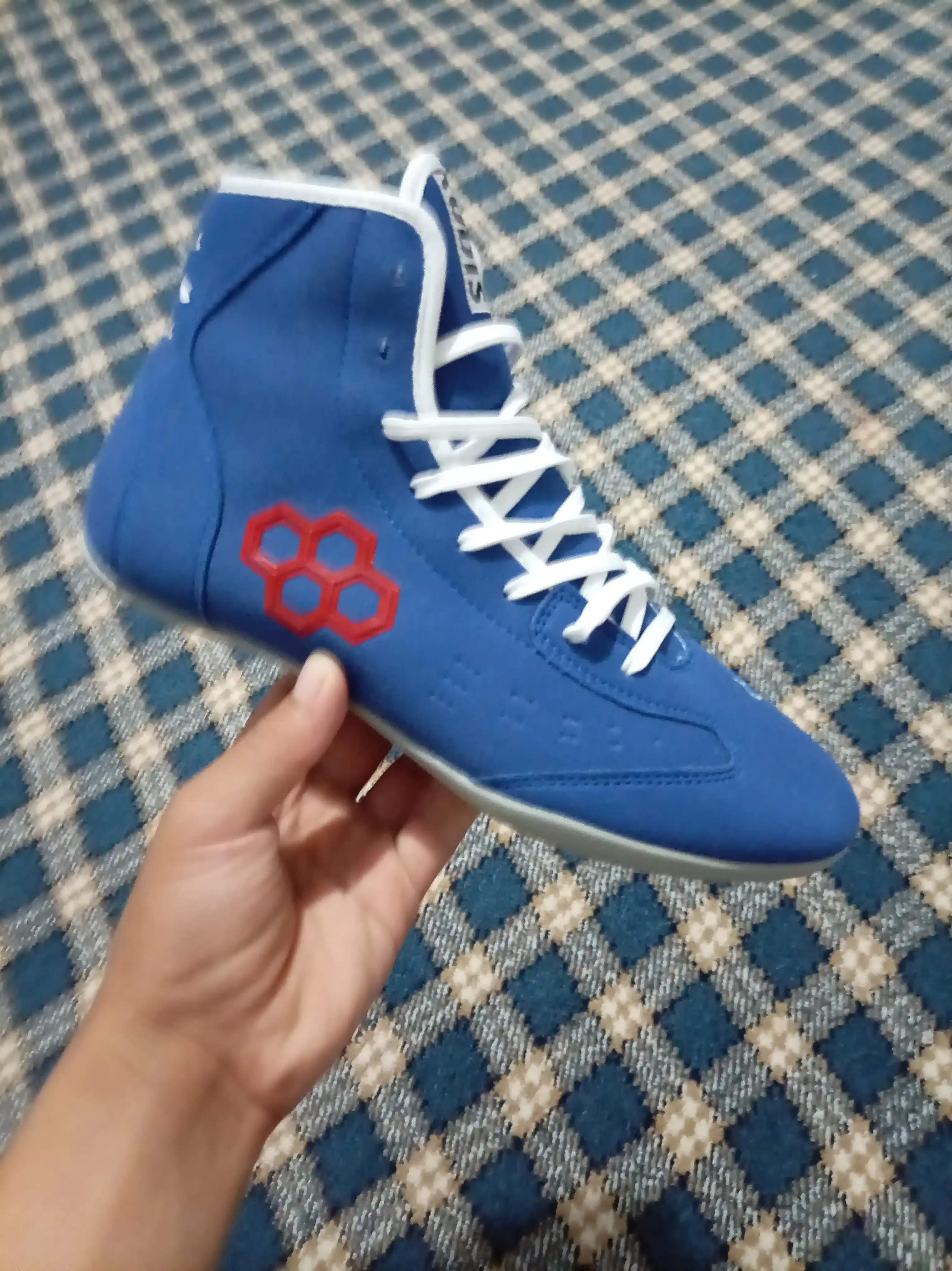 RUDIS sport poyabzali professional kurash poyabzali hisoblanadi