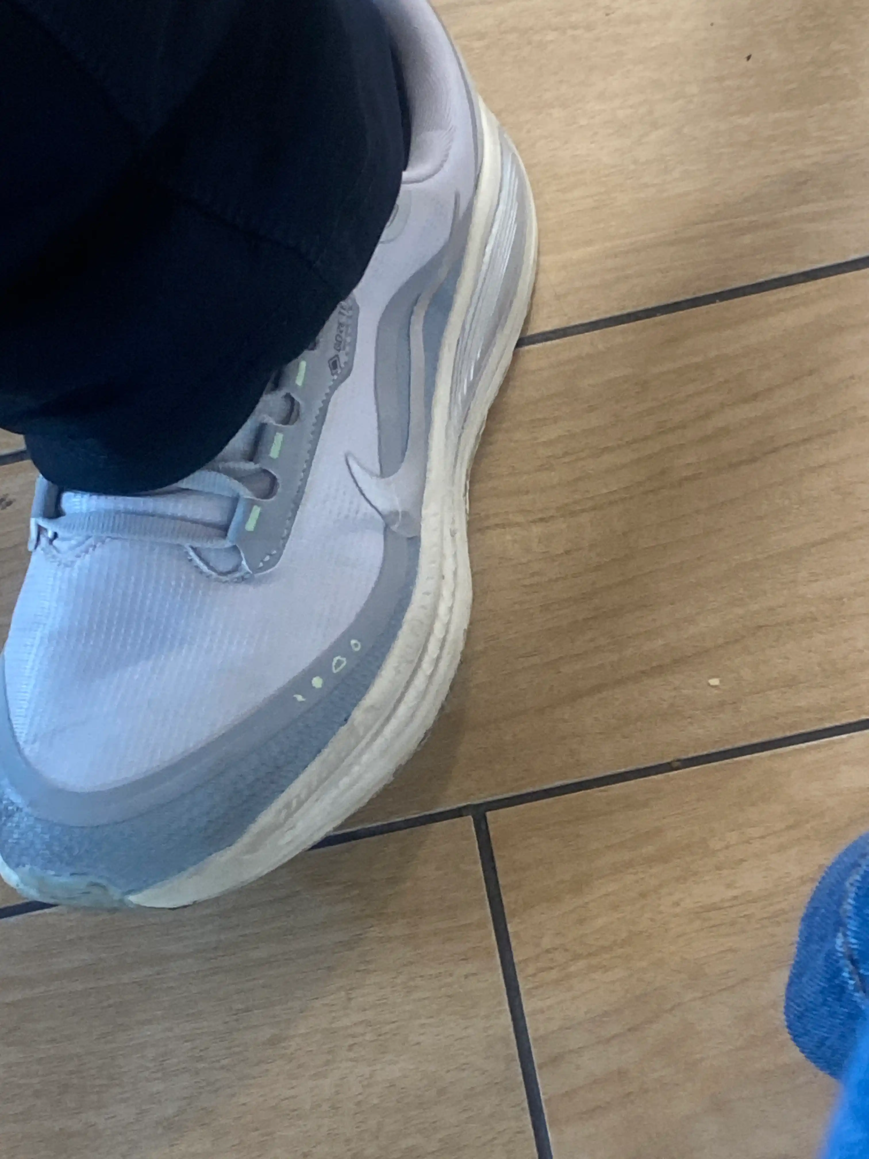 Nike ZoomX Run -Gore-Tex Edition o‘lchamlar: 40-45, 1 o'lcham katta olish tavsiya etiladi