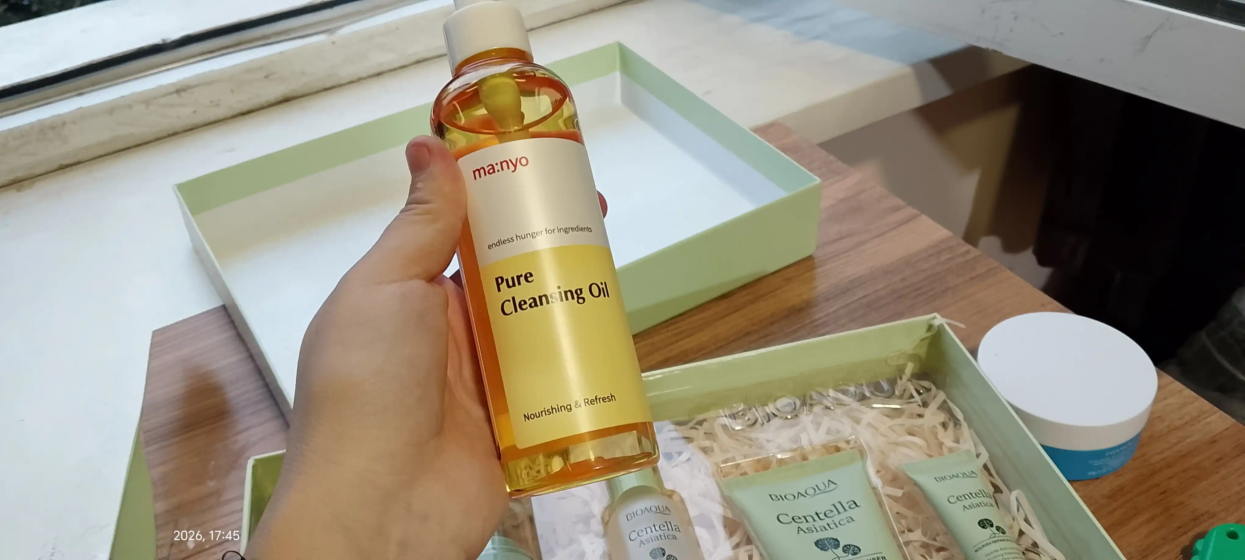 Очищающее гидрофильное масло Pure Cleansing Oil для снятия макияжа