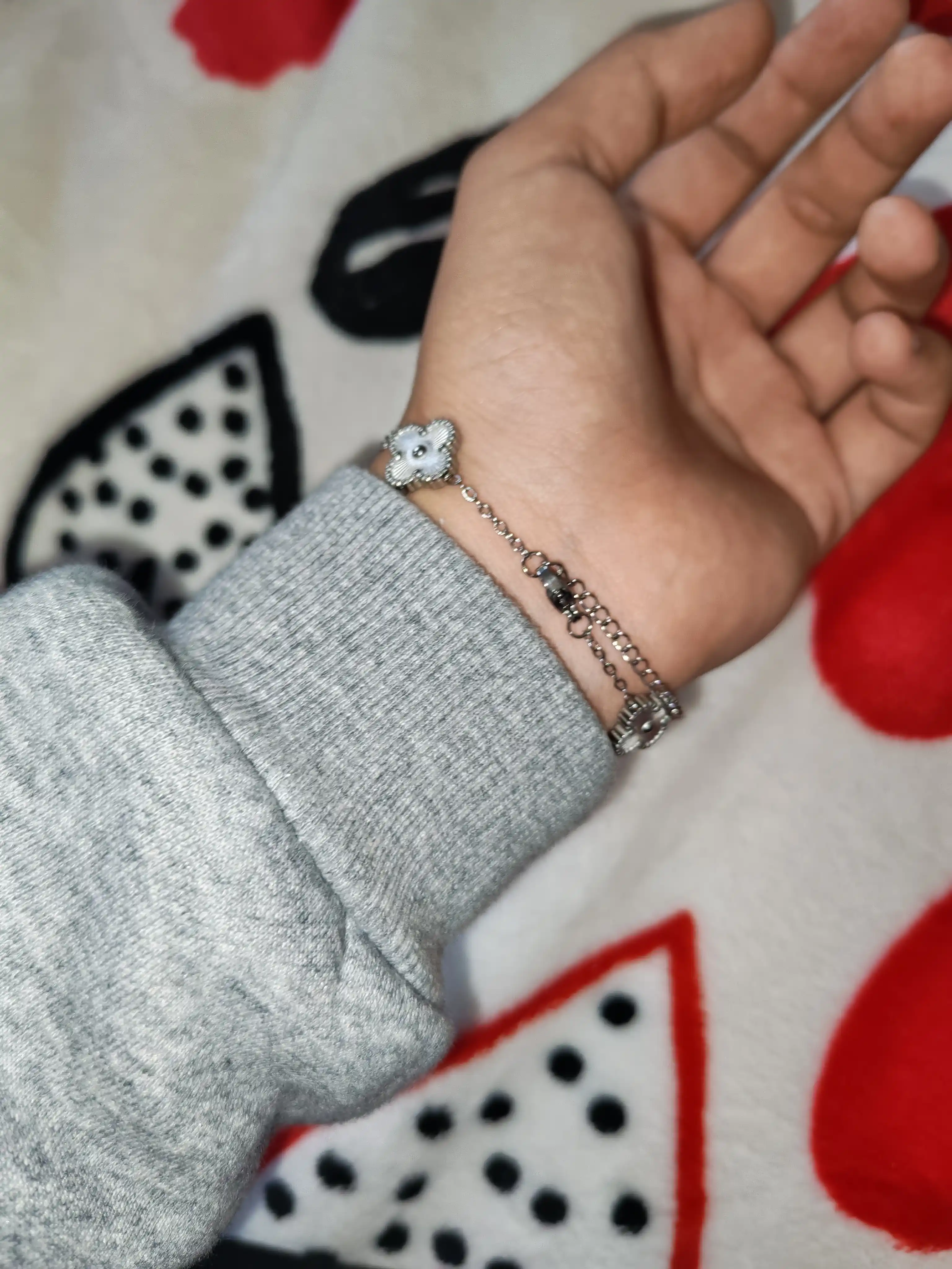 Браслет Van Cleef для женщин и девушек — не темнеет, цвет не меняется