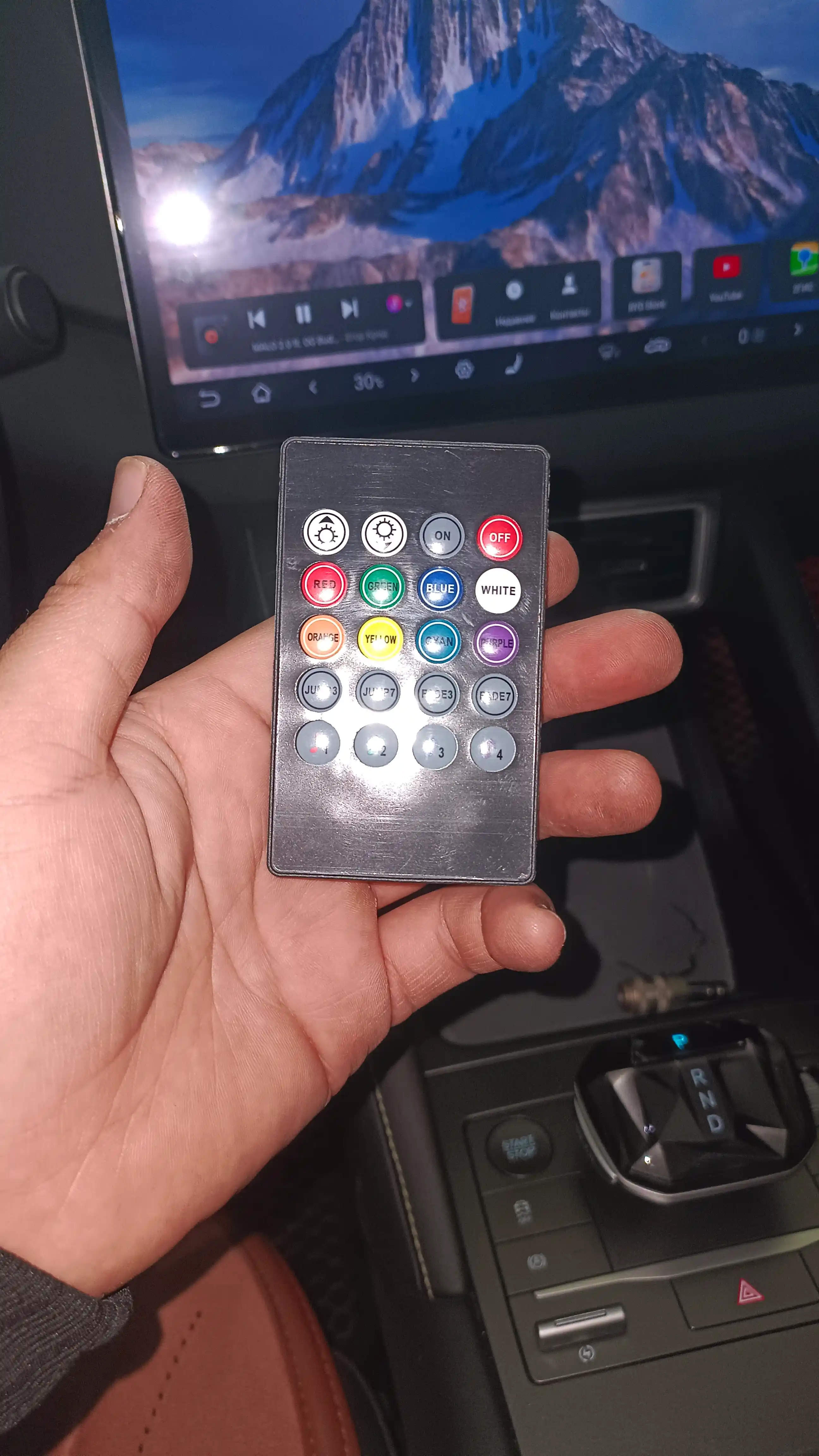 Avtomobil chiroqlari uchun LED lenta