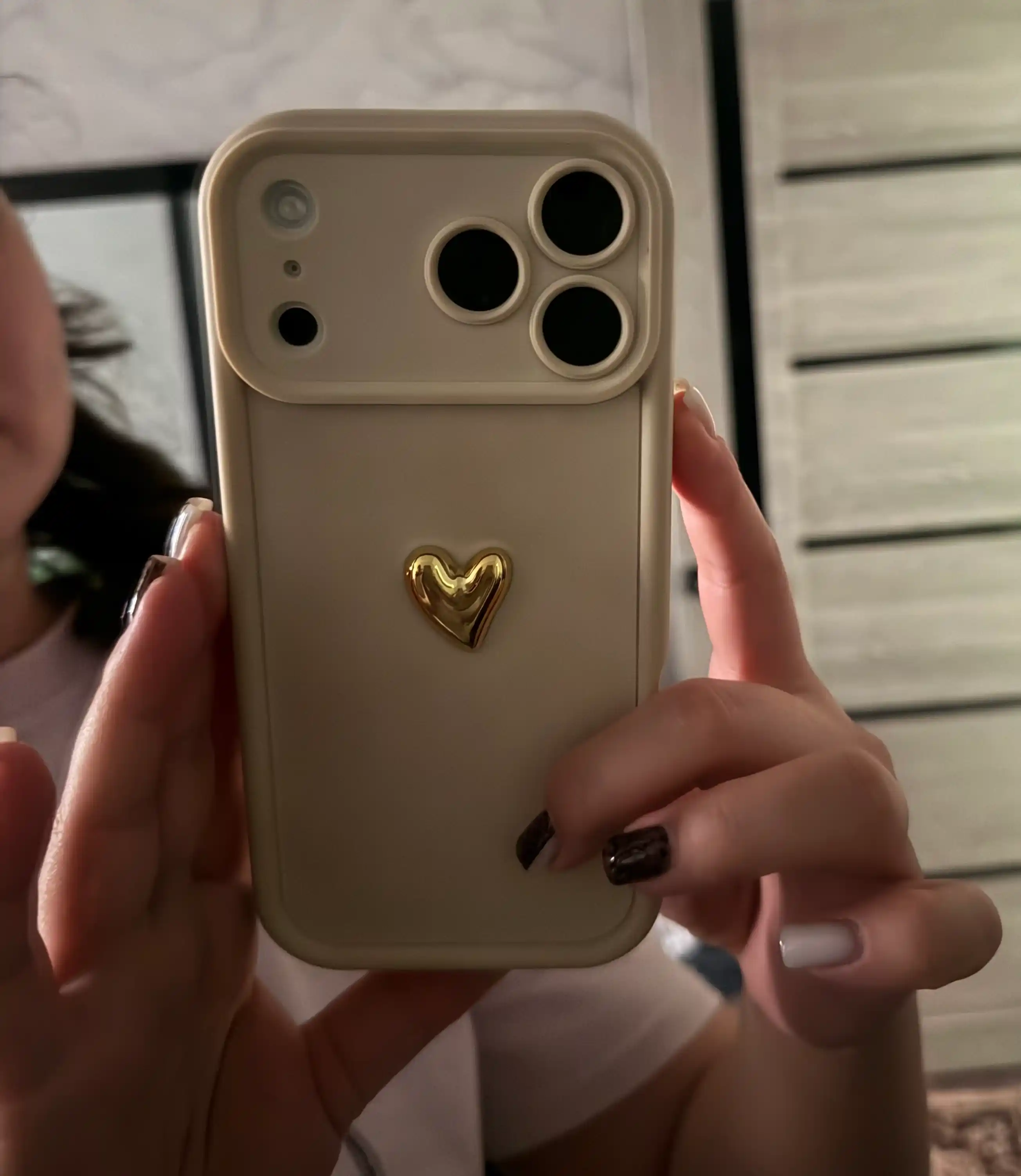 Чехол с сердечком на iPhone 17 Pro, Max