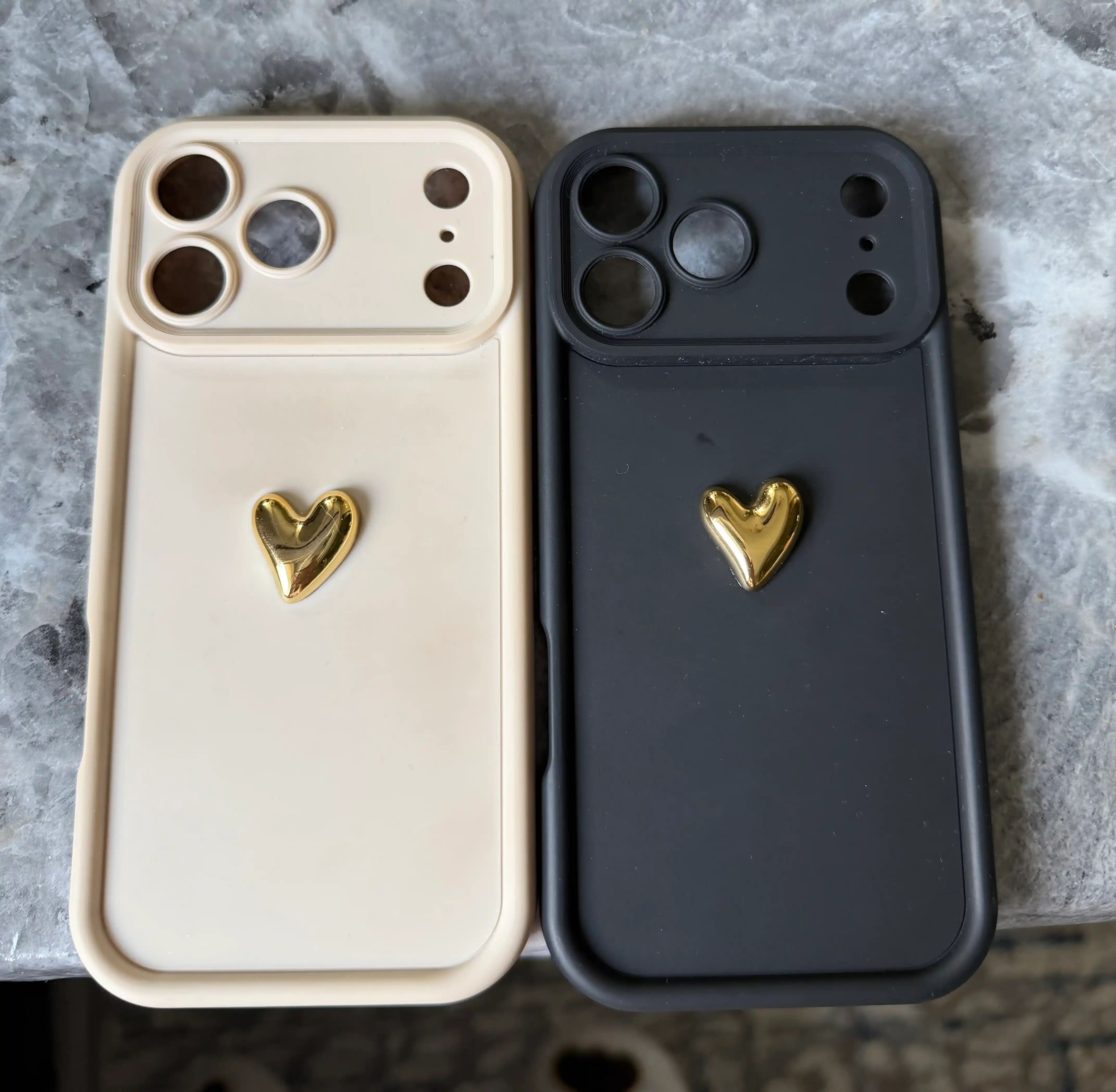 Чехол с сердечком на iPhone 17 Pro, Max