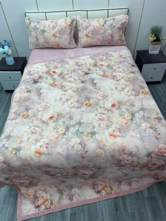 Розовый