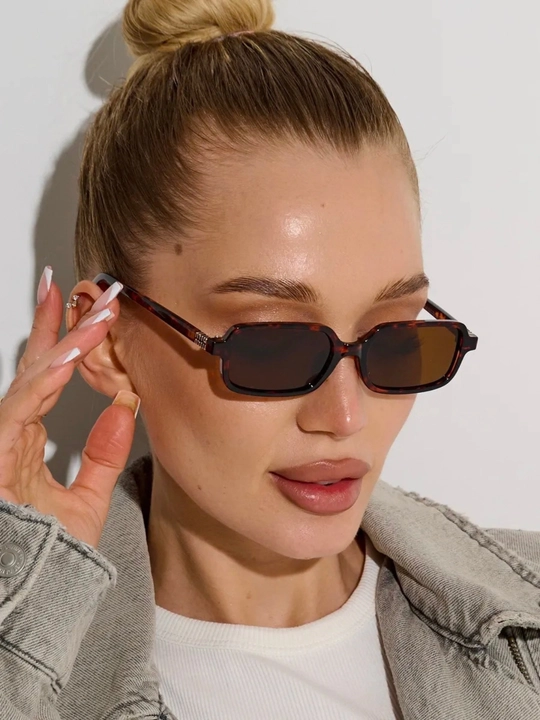 Очки Miu Miu для женщин и девушек