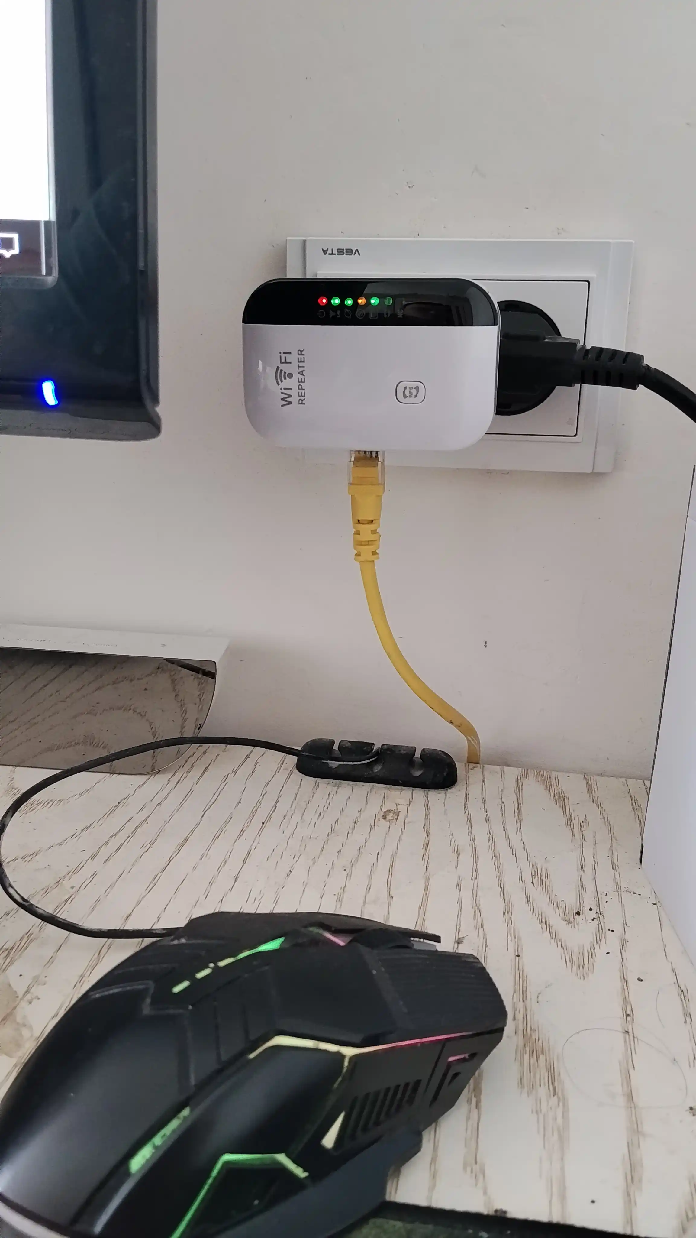 Wi-Fi усилитель сигнала до 300 Мбит/с 2.4GHz репитер WPS для дома и офиса 