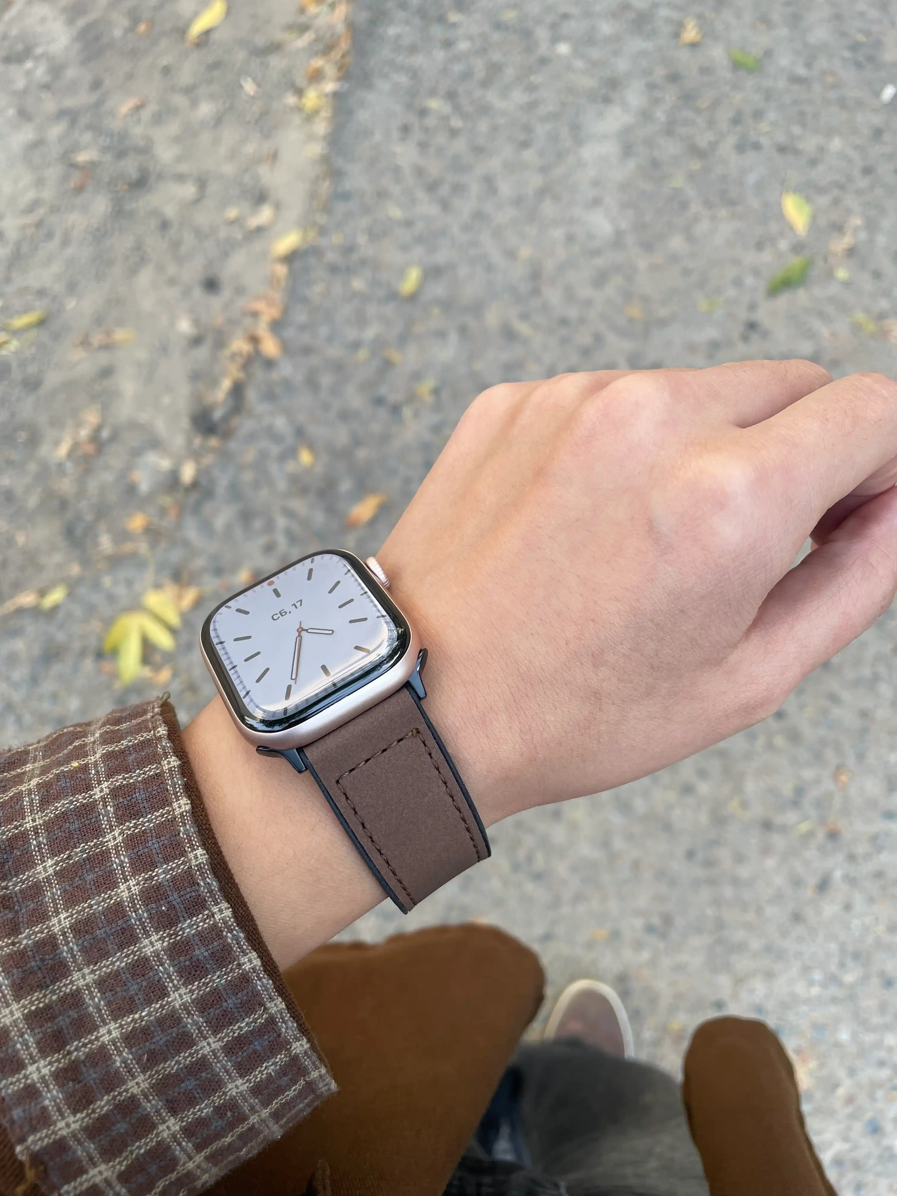 Apple Watch 38–49 mm uchun magnitli charm tasma, biznes uslubi（Faqat tasma）