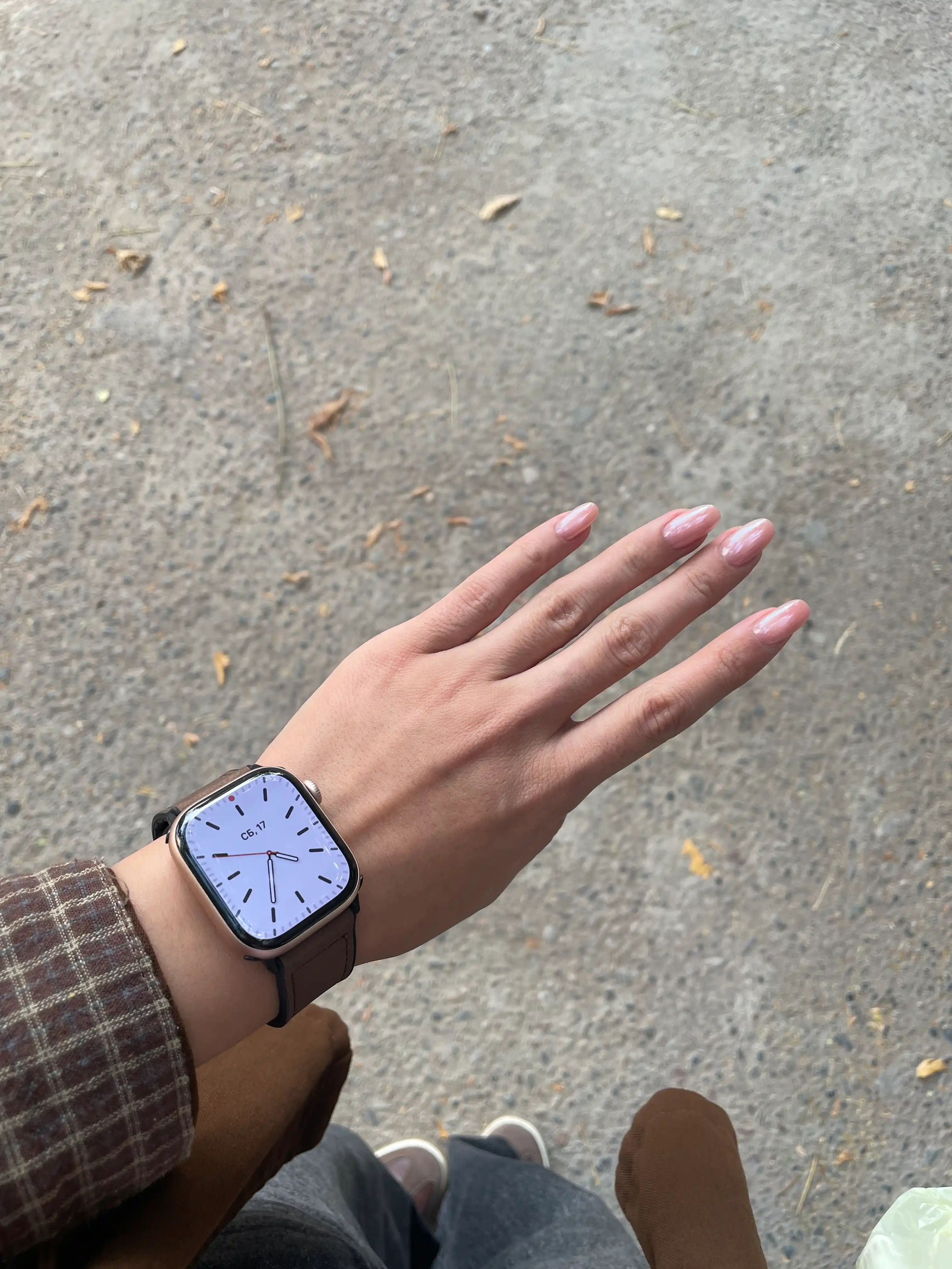 Apple Watch 38–49 mm uchun magnitli charm tasma, biznes uslubi（Faqat tasma）
