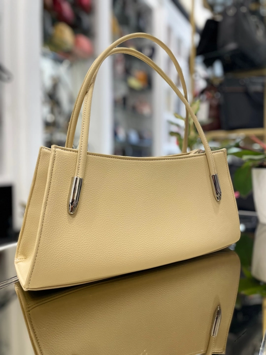 Ayollar sumkasi Model 607