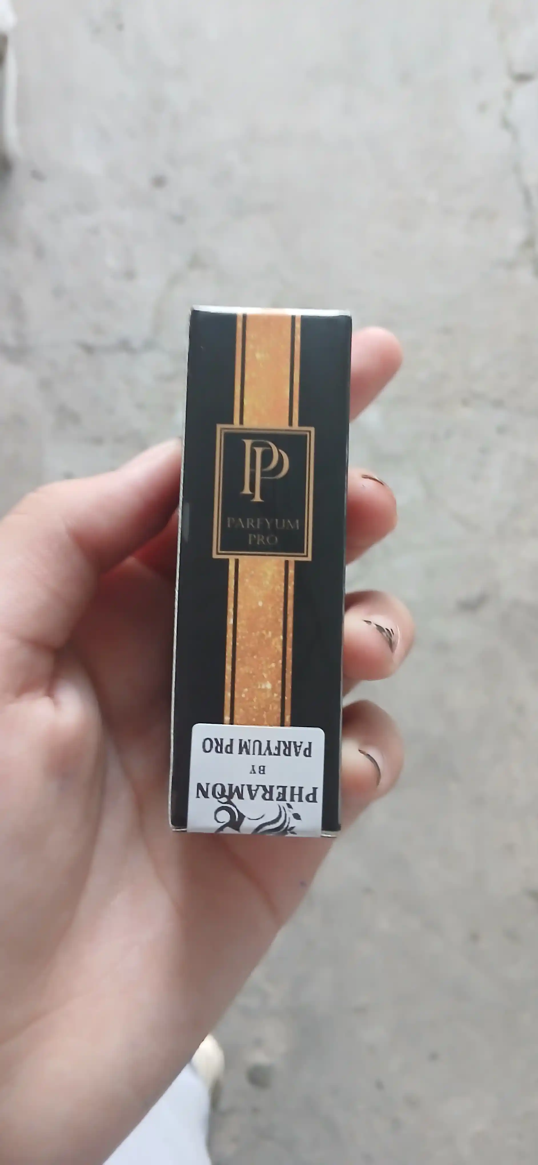 Erkaklar va ayollar atirlari, feromonli atirlar by Parfyum Pro