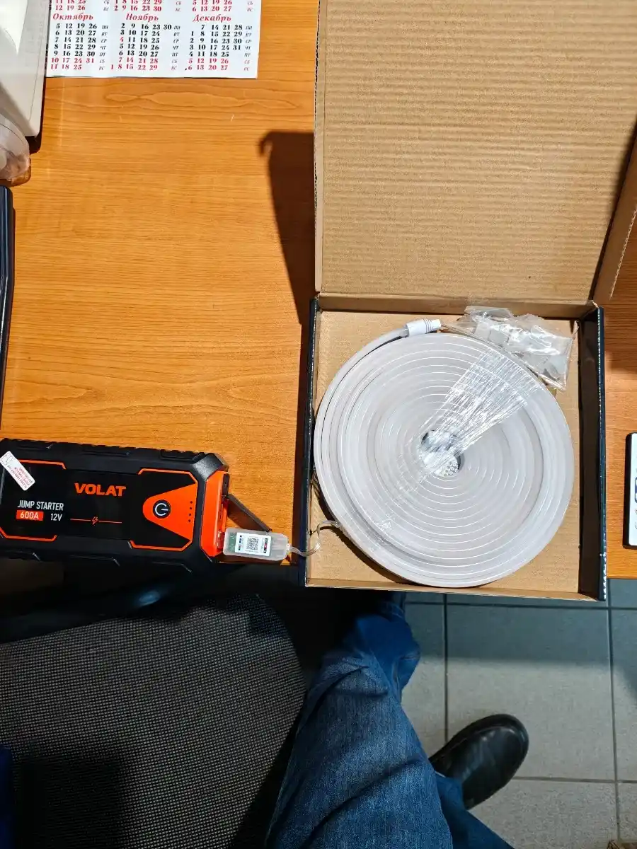 Pult bilan LED lenta 5 m, RGB lenta va neon lenta, ilova orqali boshqarish