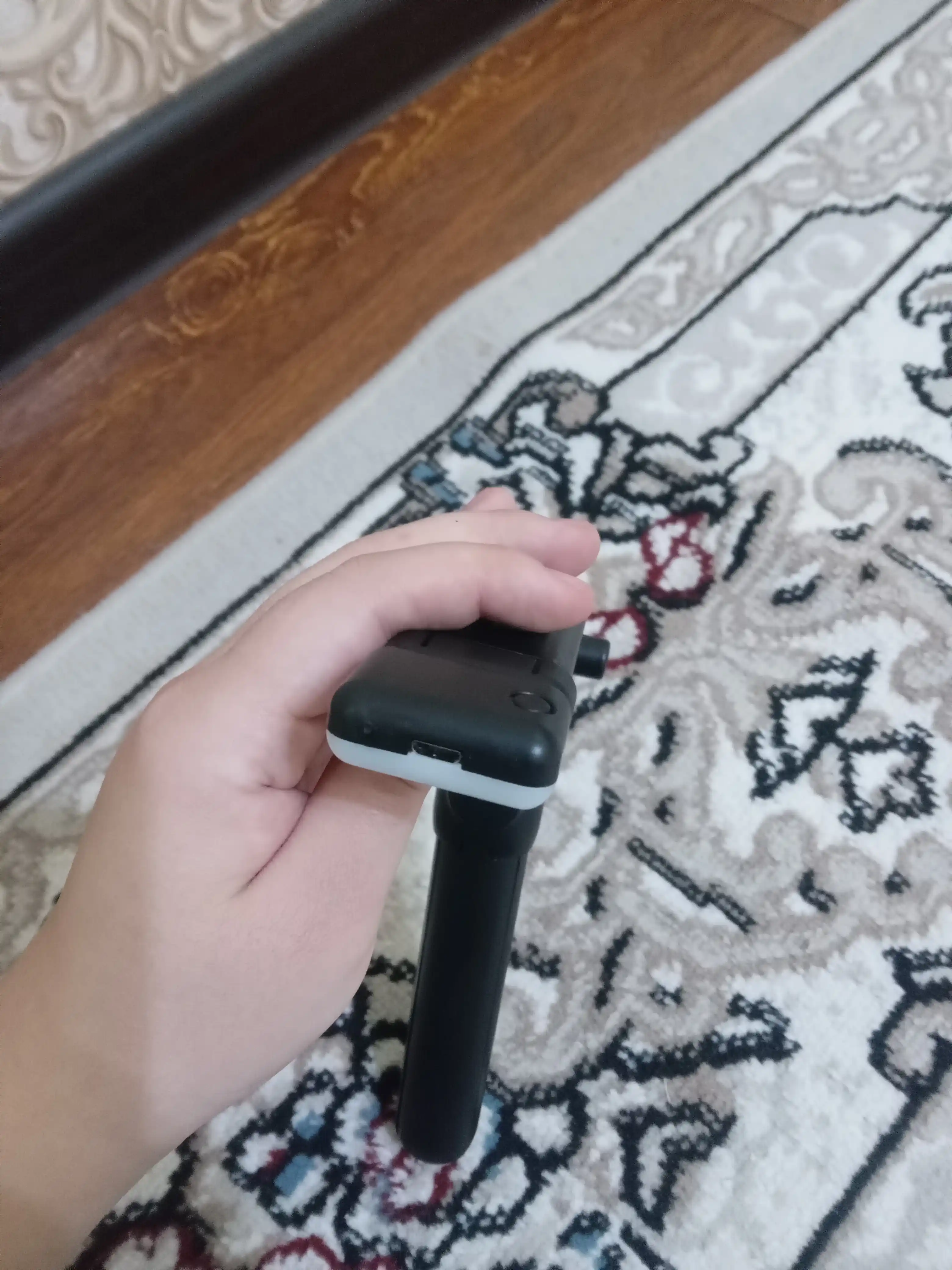 Монопод-штатив 4в1 для телефона, Bluetooth пульт, 360° поворот, белый/черный