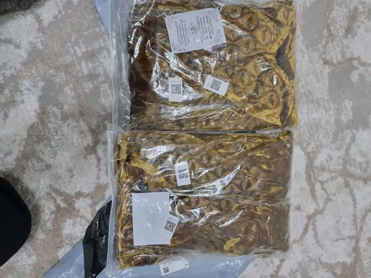 Dvoyka ayollar uchun, velyur baxmaldan shim va koylak to'plami, sarpo va xalatlar oversize