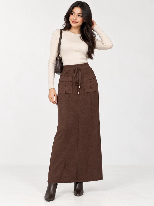 Ayollar uchun to‘qima midiva uzun yubka – qulay, elegant va har kunga mos zamonaviy stil
