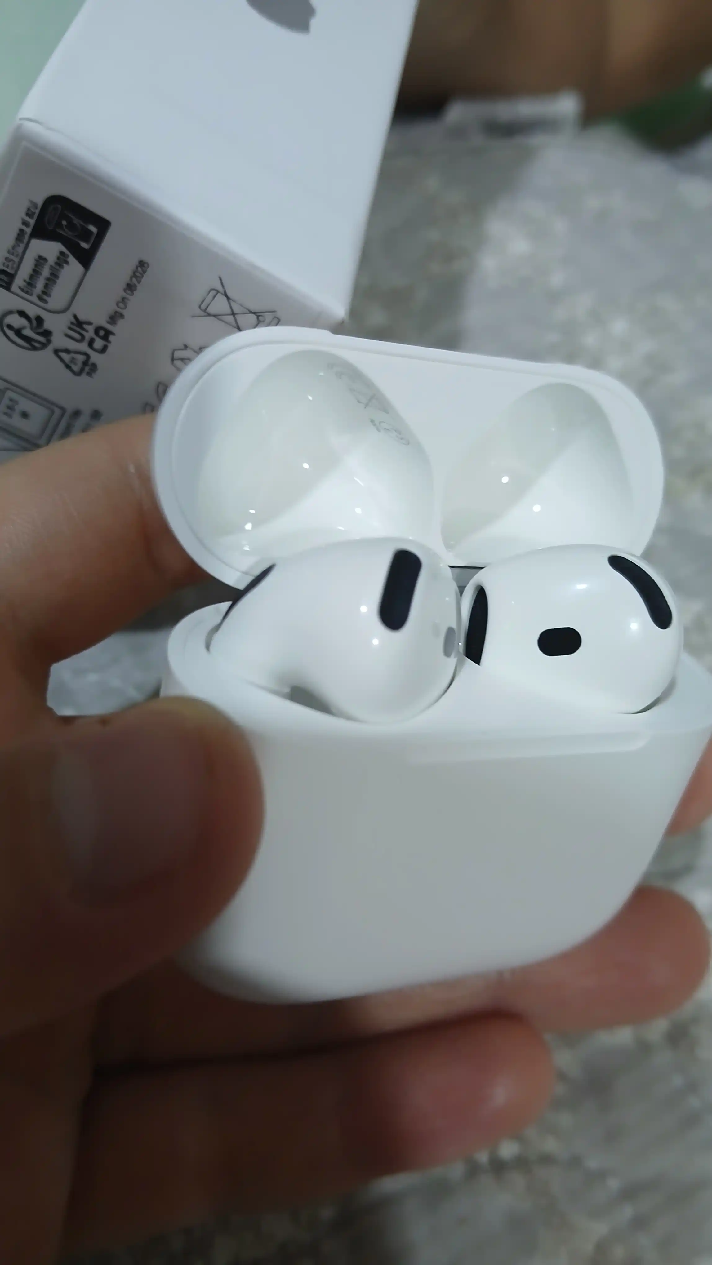 Simsiz quloqchinlar Pods 4, iPhone va Android uchun naushnik sensorli