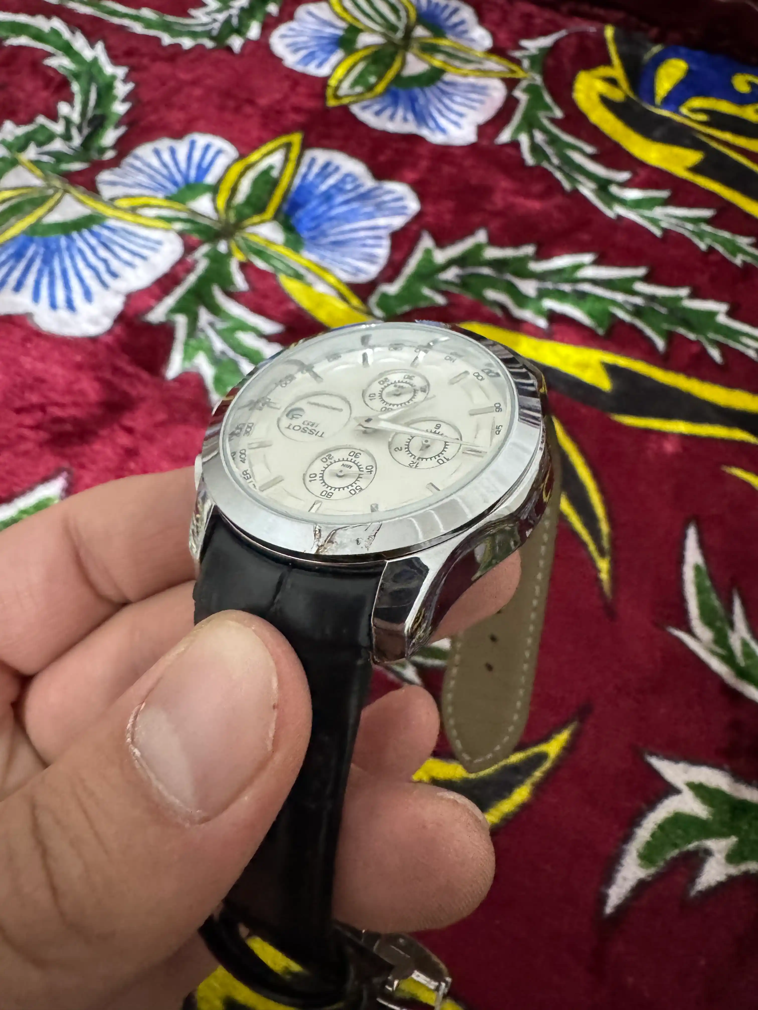 Erkaklar uchun qol soati, Tissot Day - date 2,suv o'tkazmaydigan, zanglamaydigan po'latdan