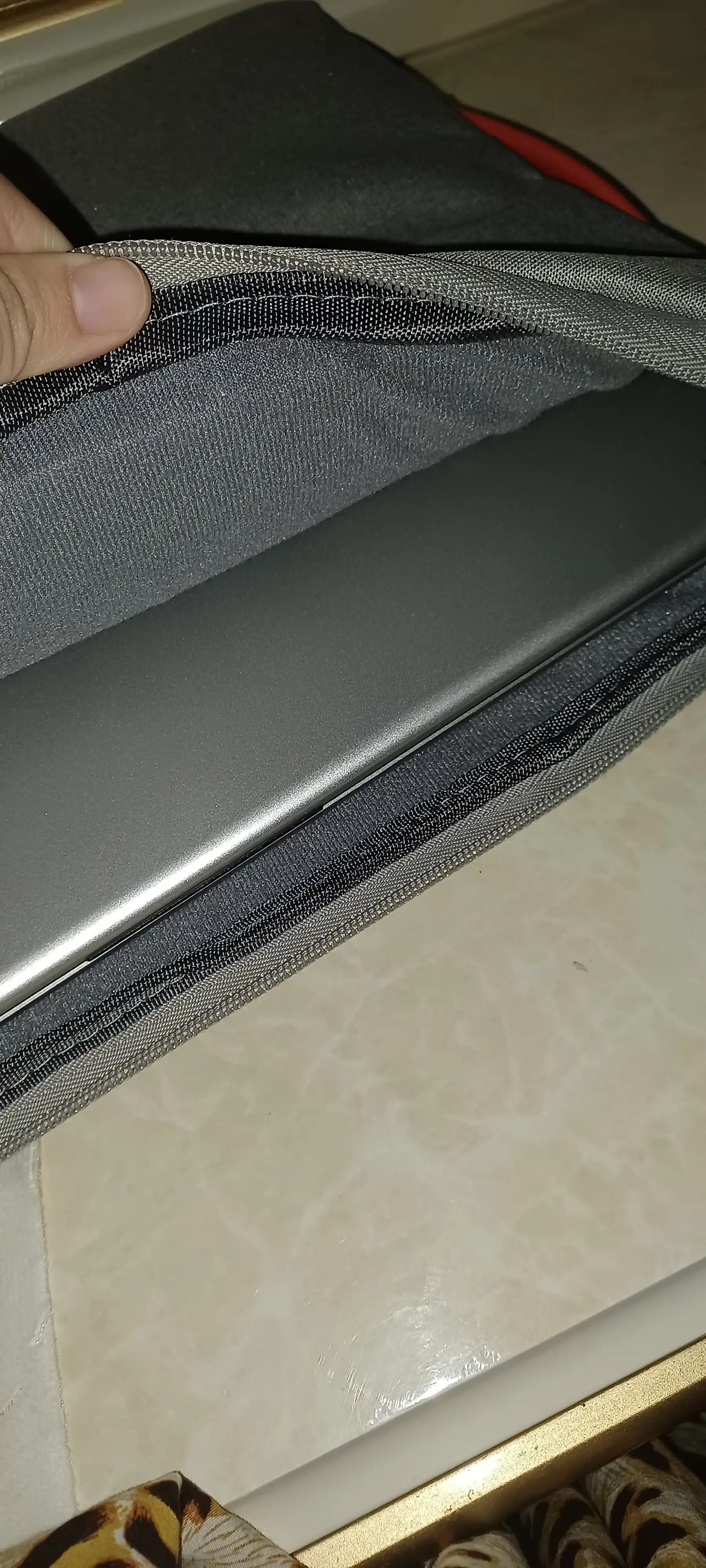 Noutbuk va MacBook uchun suvga chidamli biznes sumka