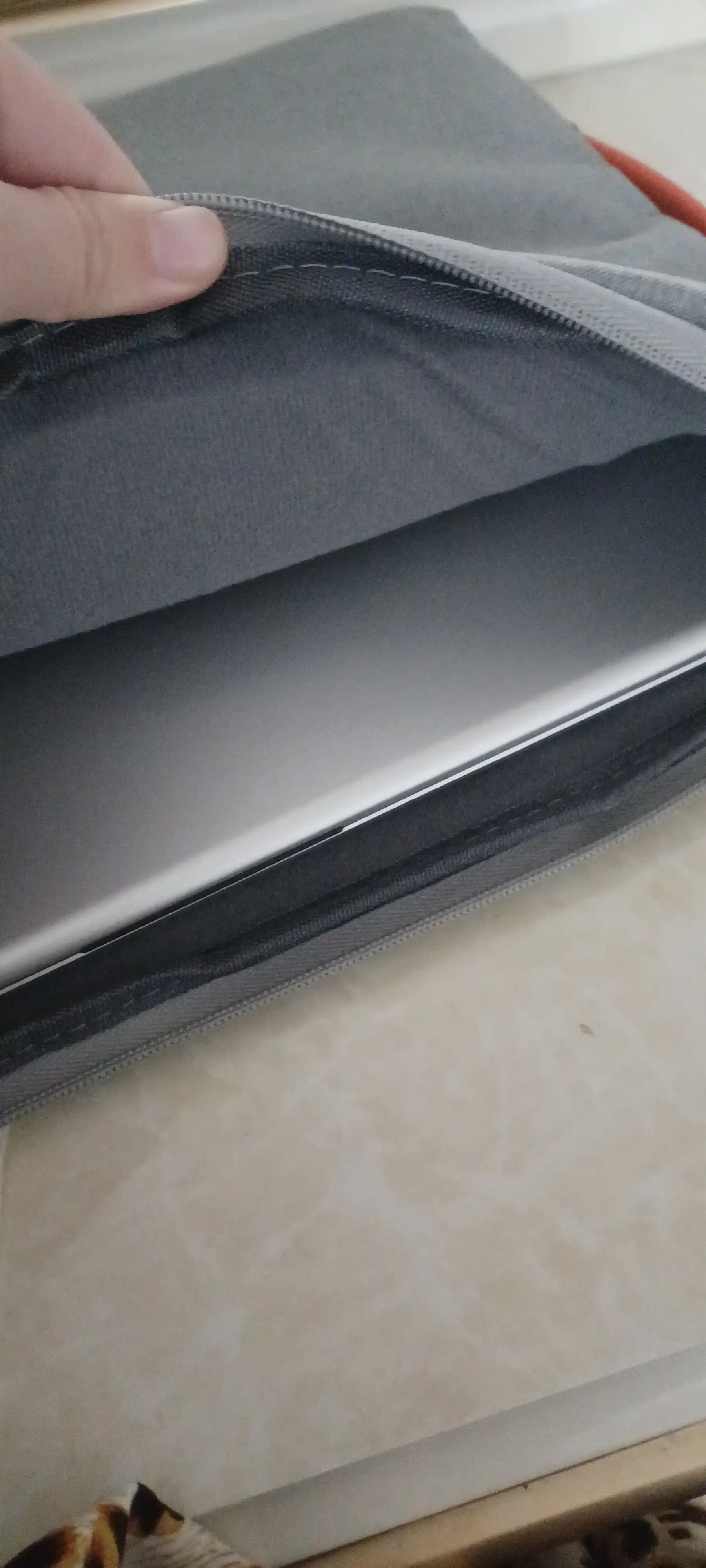 Noutbuk va MacBook uchun suvga chidamli biznes sumka