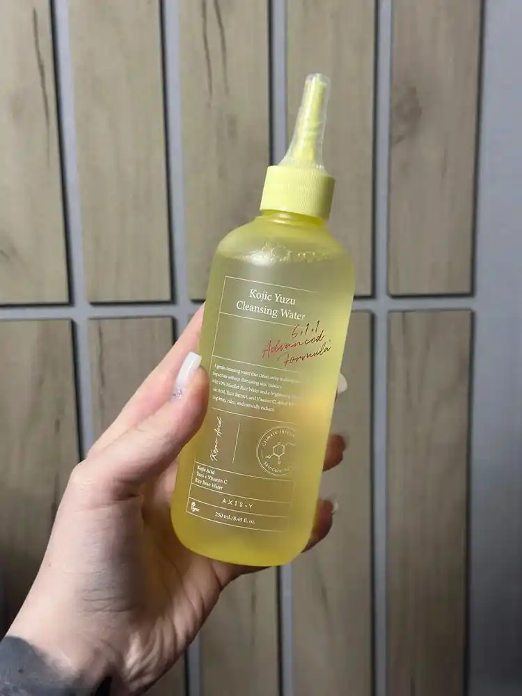 AXIS-Y mitsellyar suvi yudu va koy kislotasi bilan Kojic Yuzu Cleansing Water, 250 ml