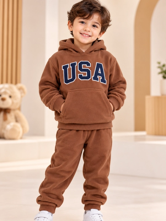 O‘g‘il bolalar sport kostyumi 3–5 yosh, jigarrang USA yozuvli kapyushonli to‘plam
